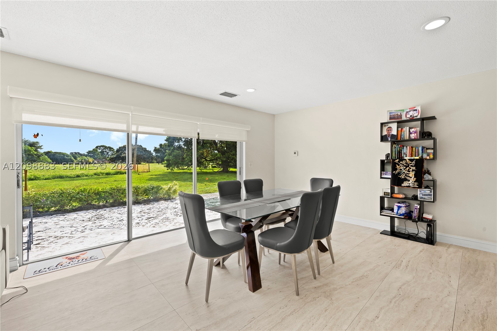 6204 Jacaranda Cir, Tamarac FL 33319
