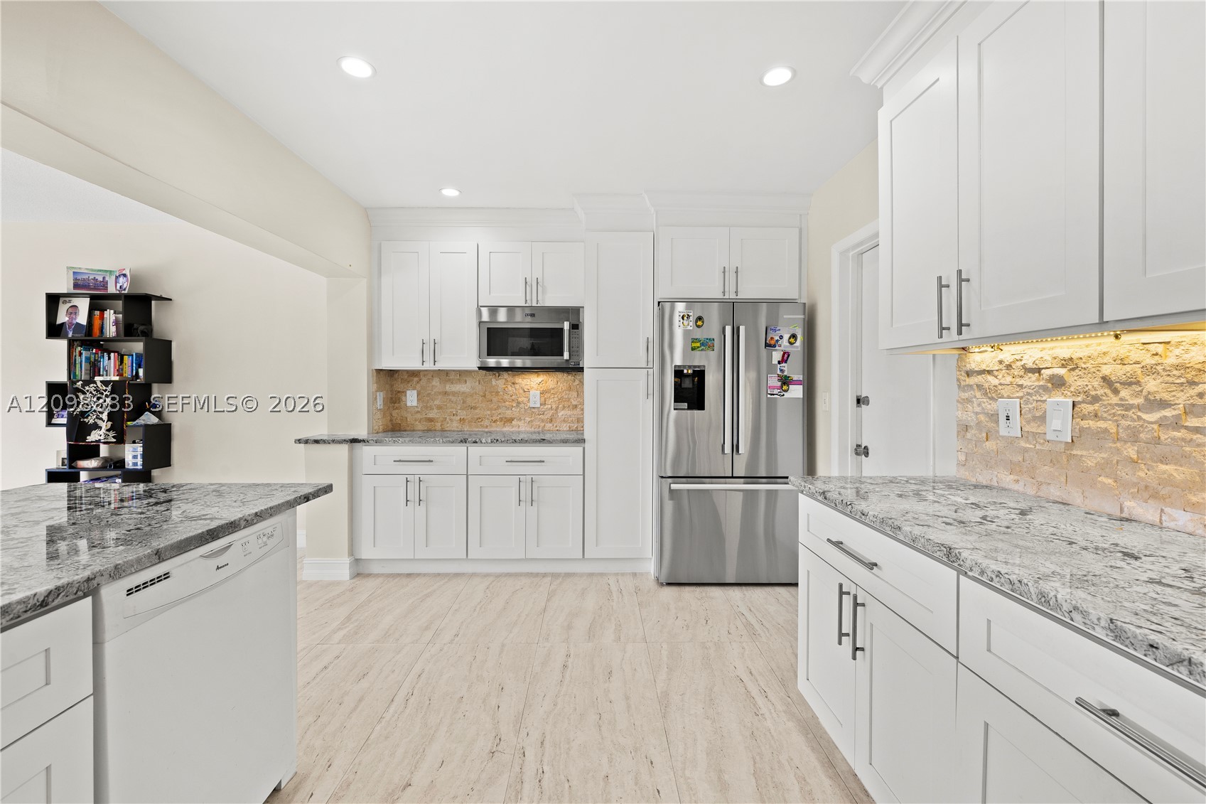 6204 Jacaranda Cir, Tamarac FL 33319