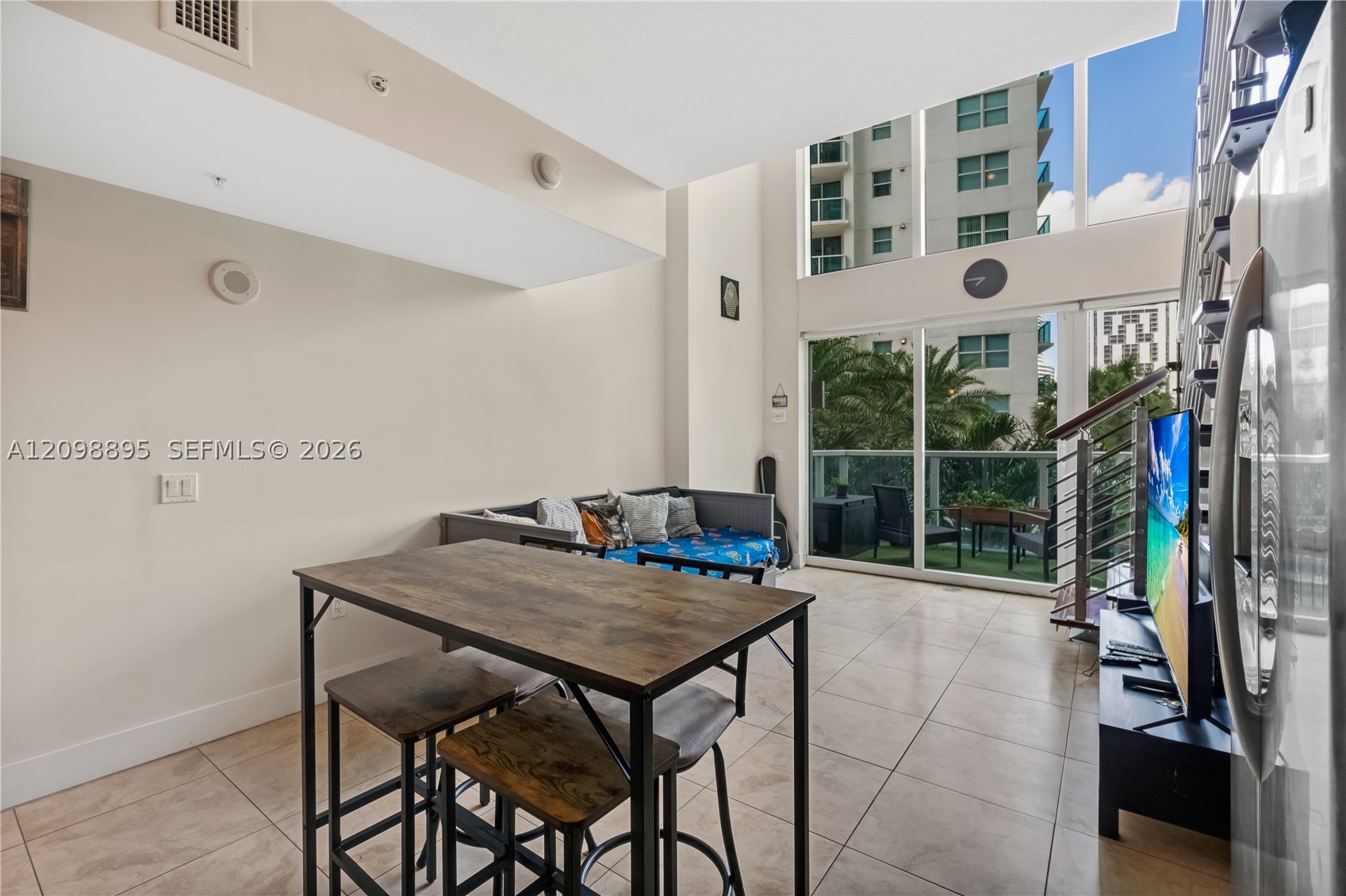 41 SE 5th St #811, Miami FL 33131