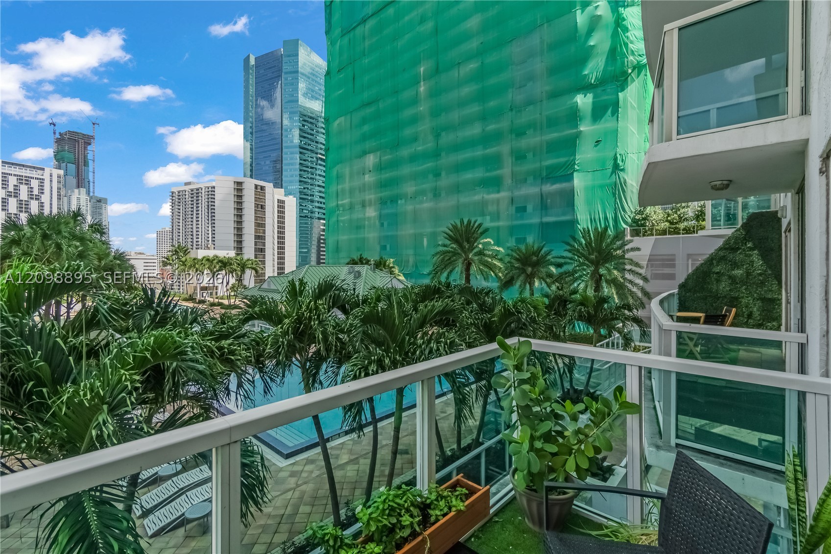 41 SE 5th St #811, Miami FL 33131