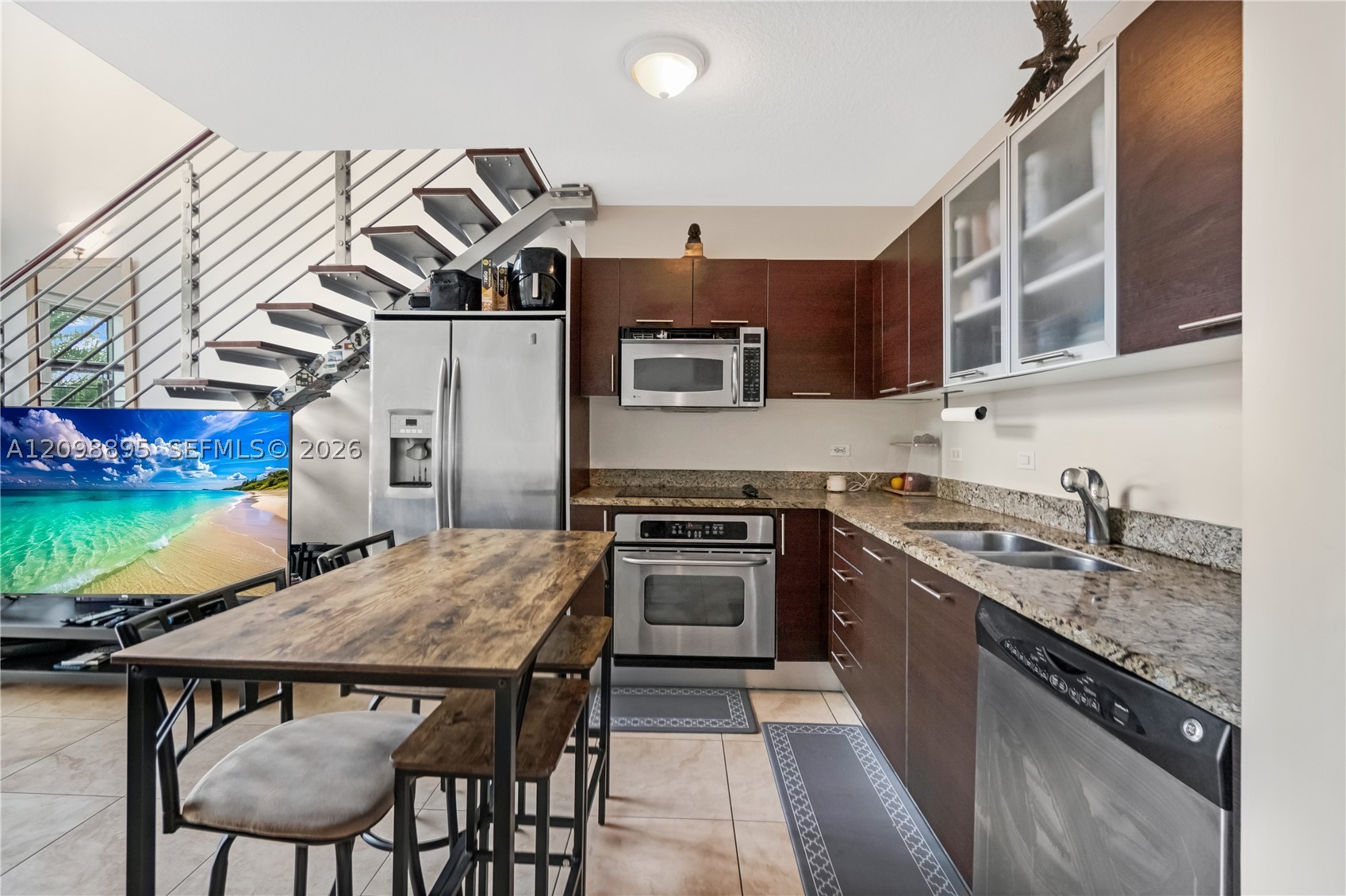 41 SE 5th St #811, Miami FL 33131