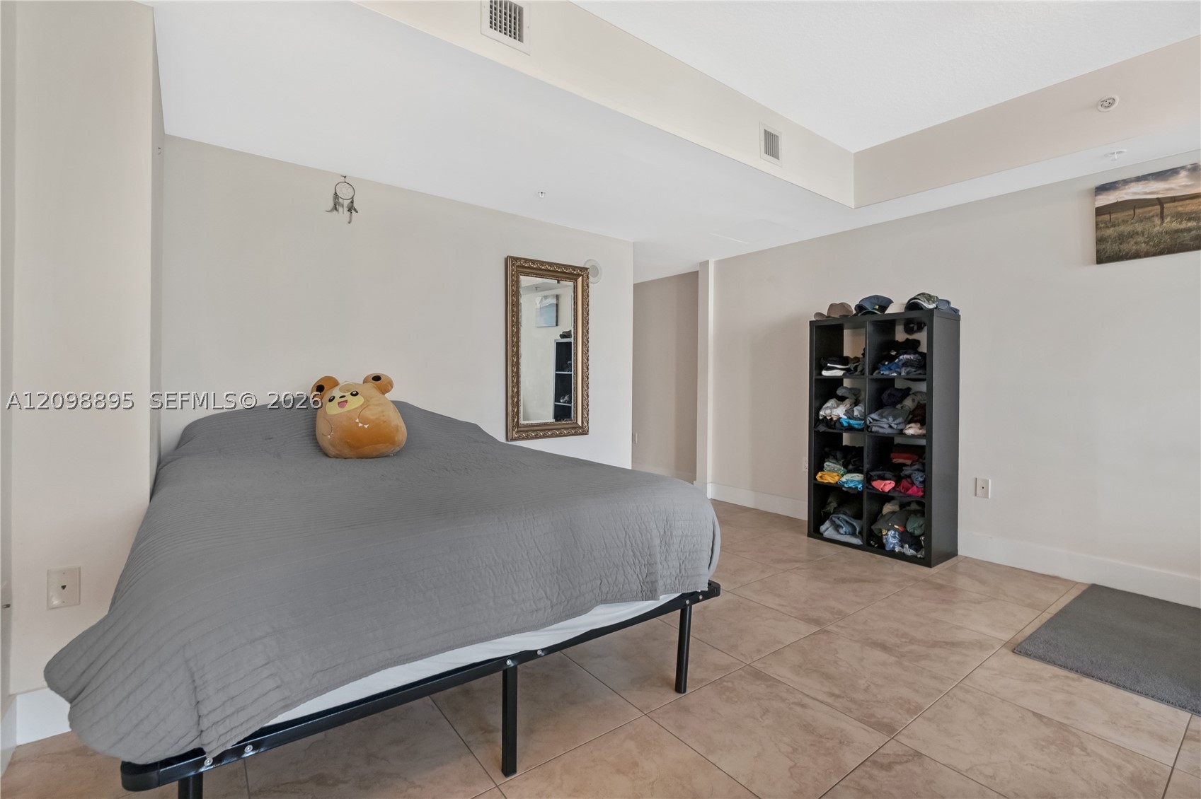 41 SE 5th St #811, Miami FL 33131