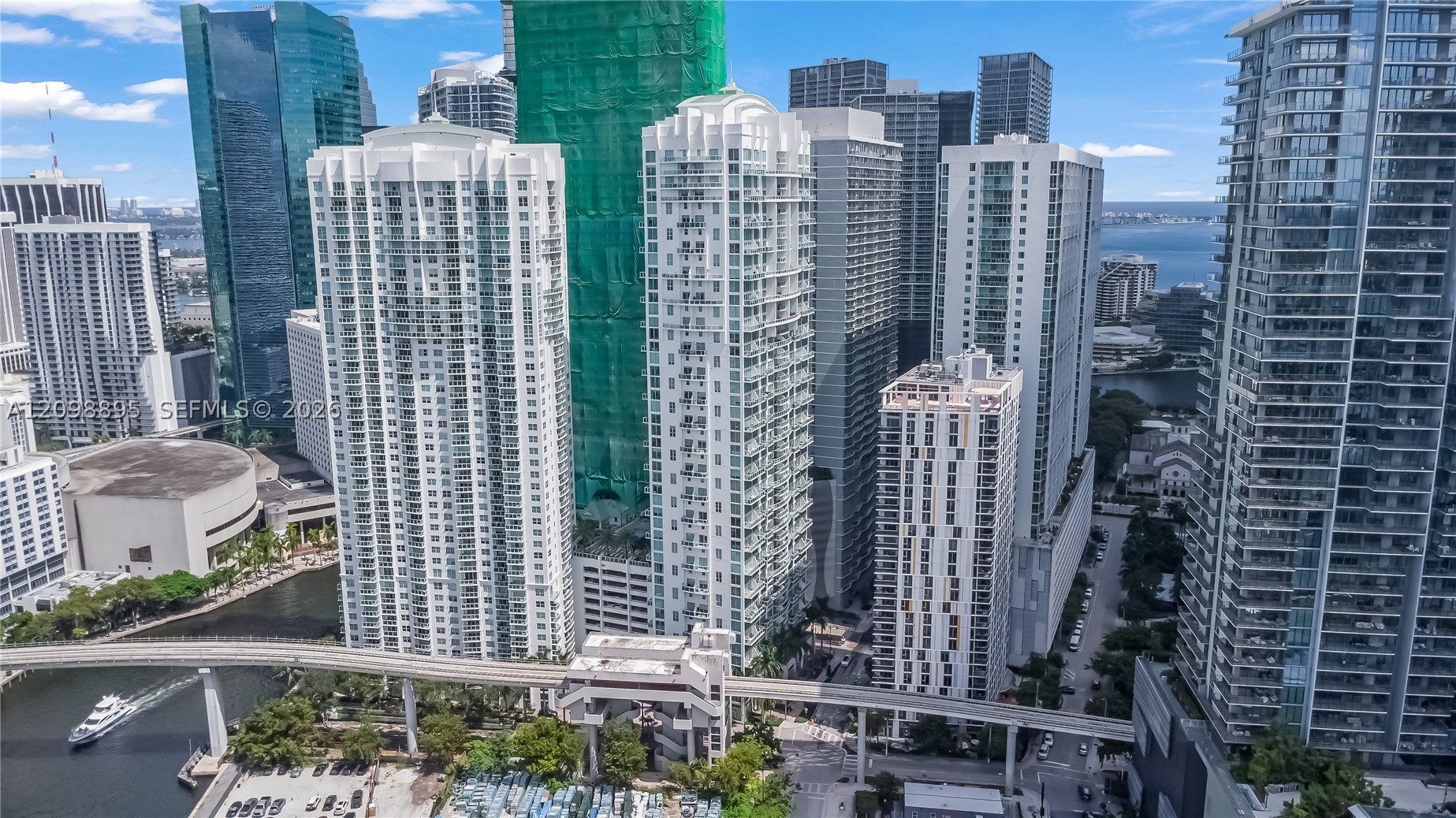 41 SE 5th St #811, Miami FL 33131