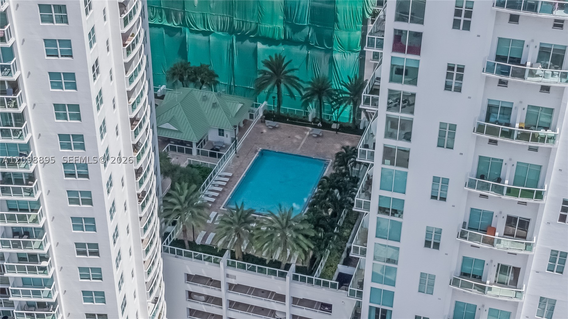 41 SE 5th St #811, Miami FL 33131