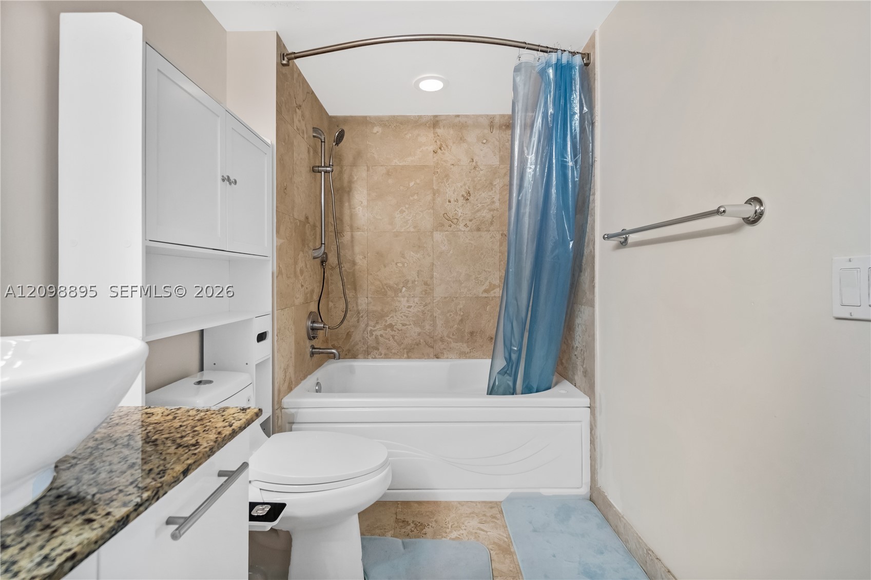 41 SE 5th St #811, Miami FL 33131