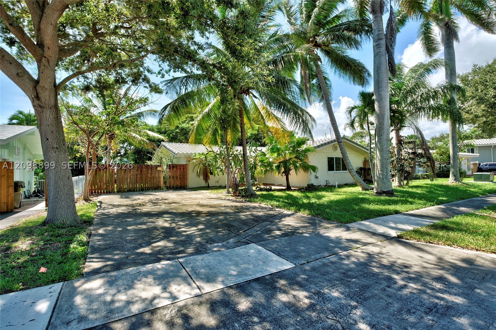 1176 SW 4th St, Boca Raton FL 33486
