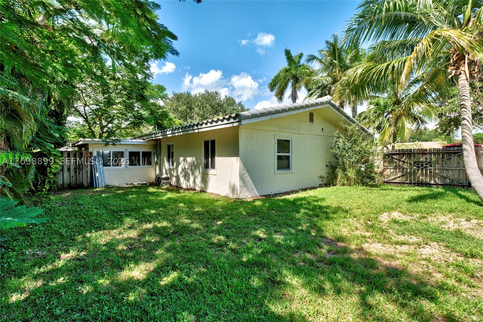 1176 SW 4th St, Boca Raton FL 33486