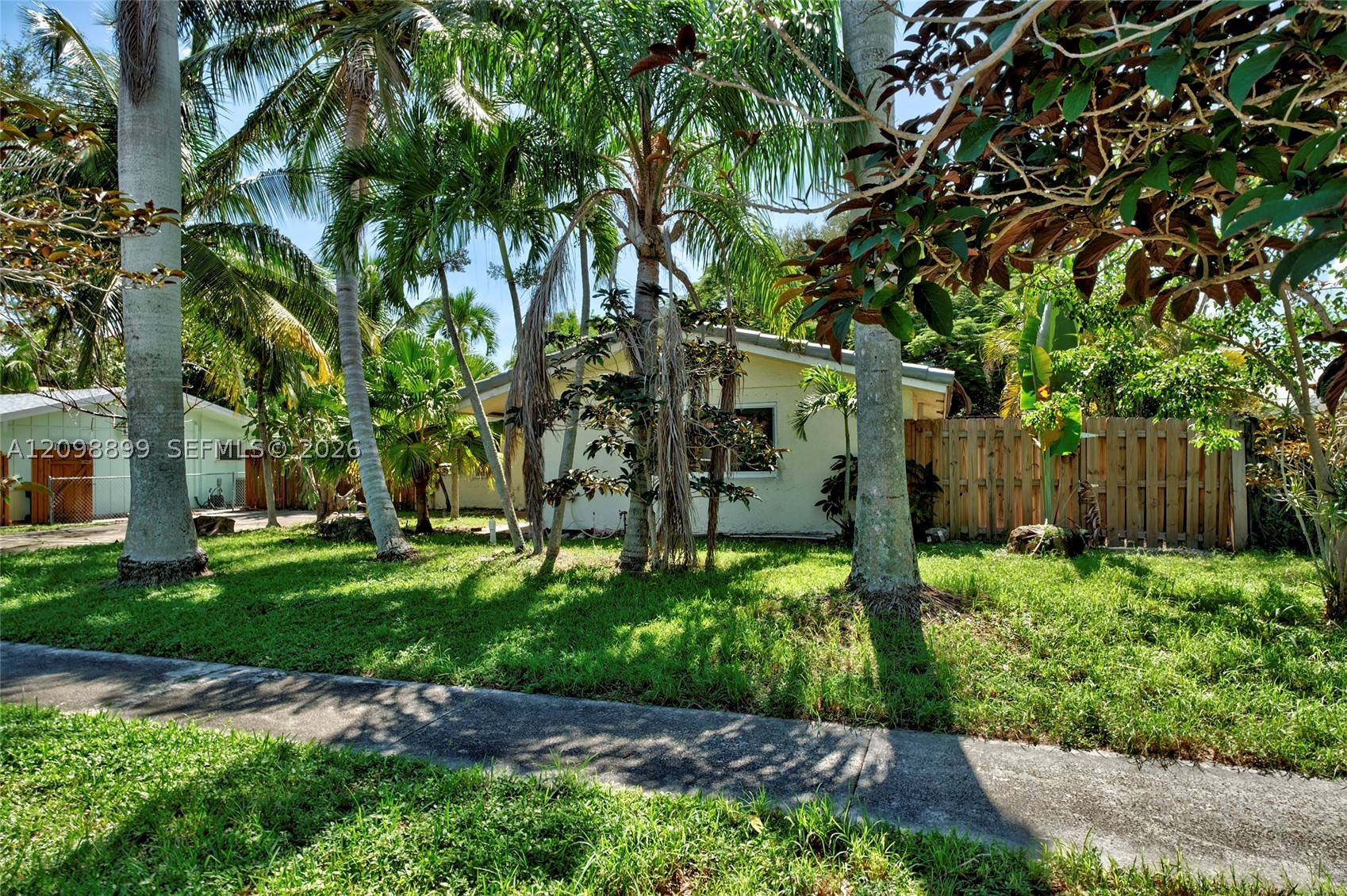 1176 SW 4th St, Boca Raton FL 33486