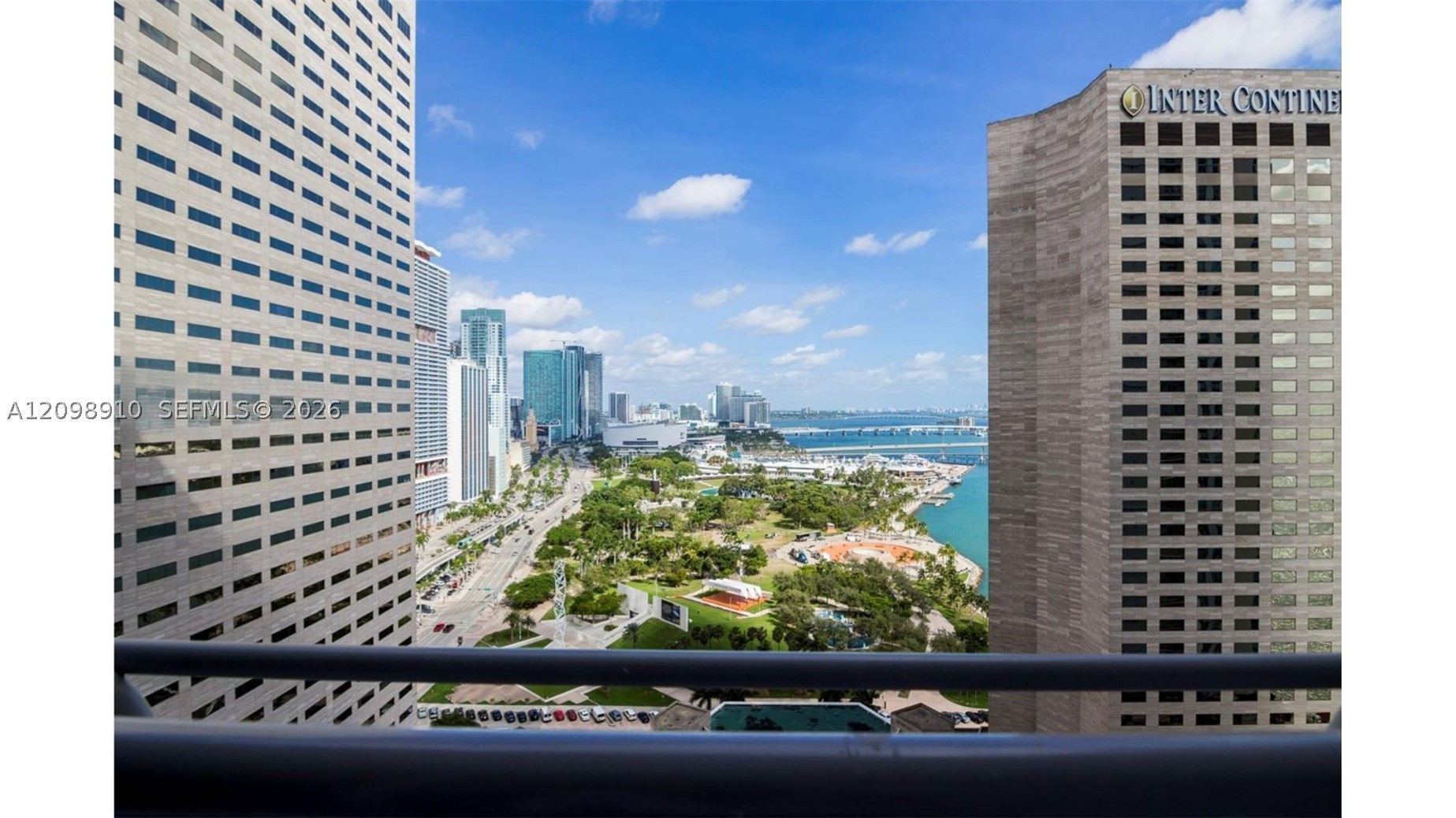 325 S Biscayne Blvd #2624, Miami FL 33131
