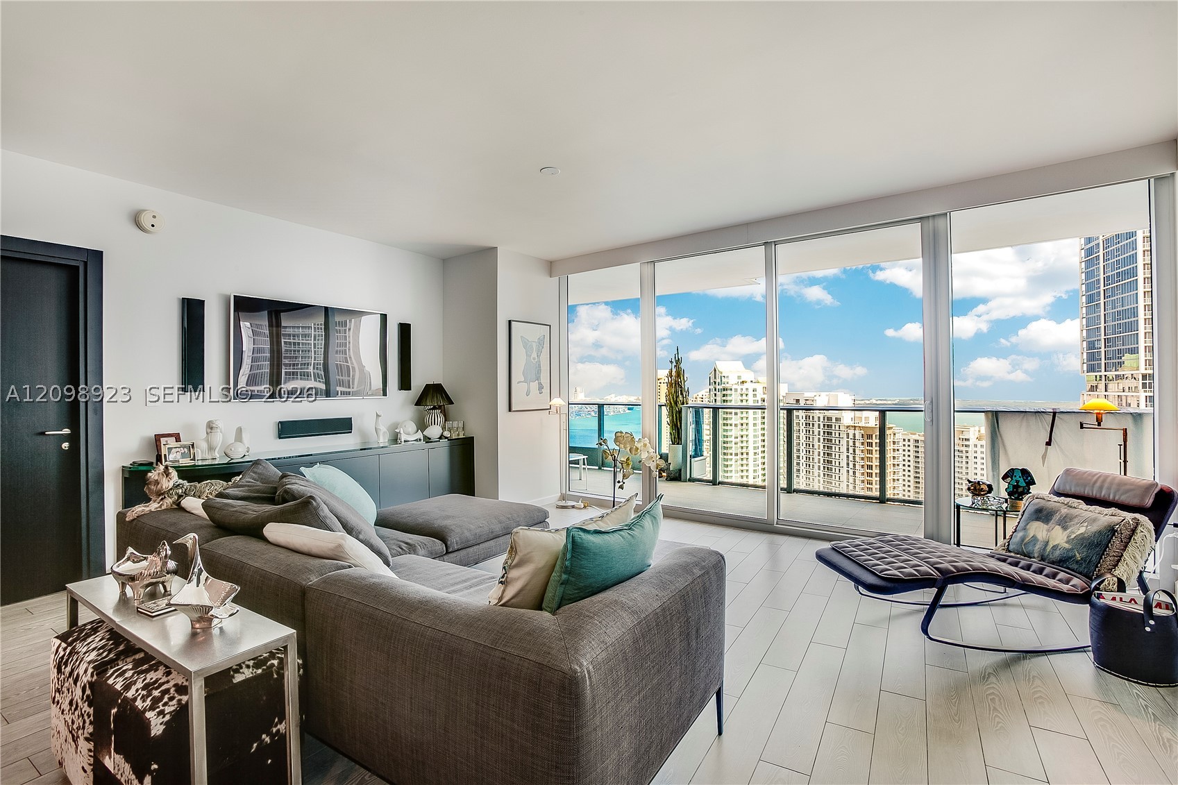 200 Biscayne Boulevard Way #4307, Miami FL 33131