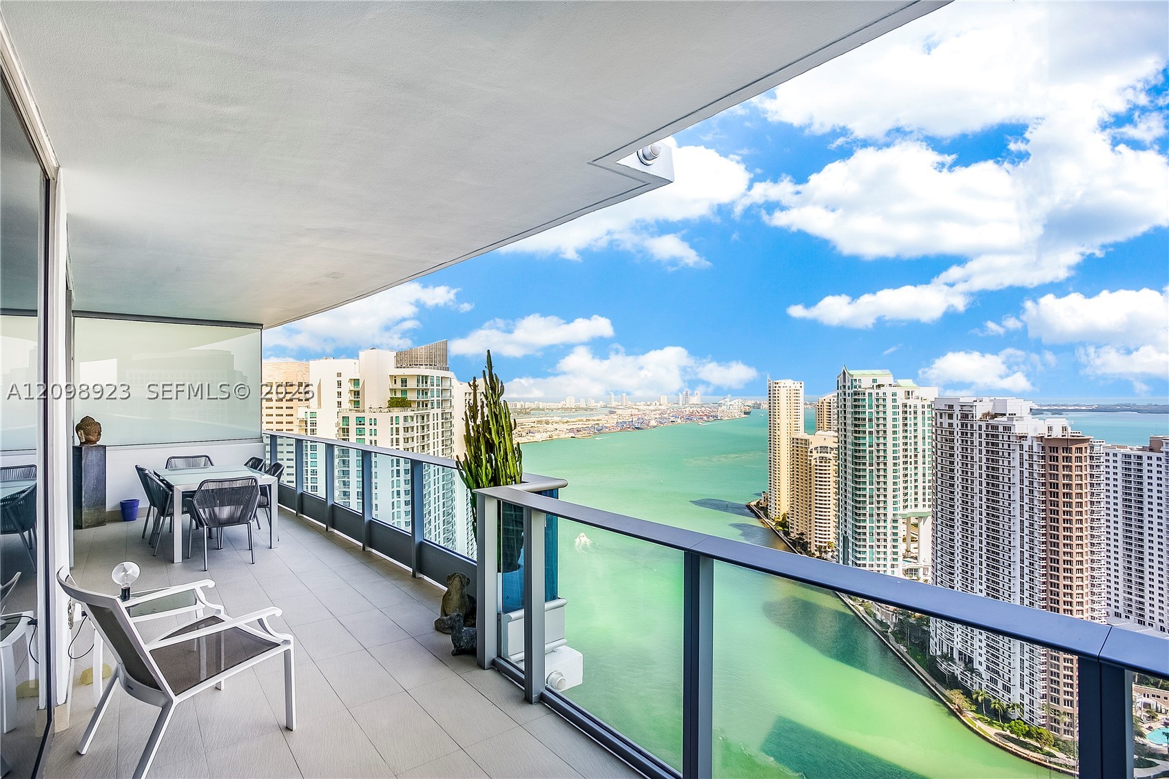 200 Biscayne Boulevard Way #4307, Miami FL 33131