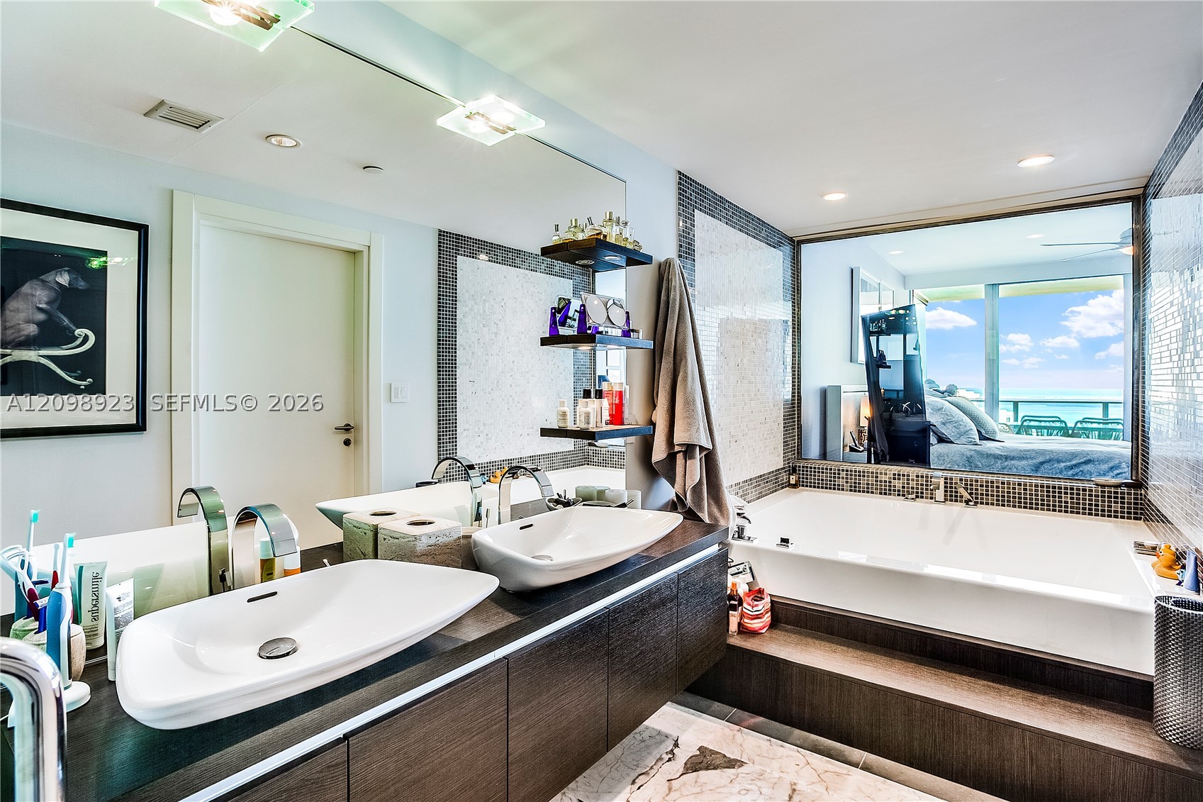 200 Biscayne Boulevard Way #4307, Miami FL 33131