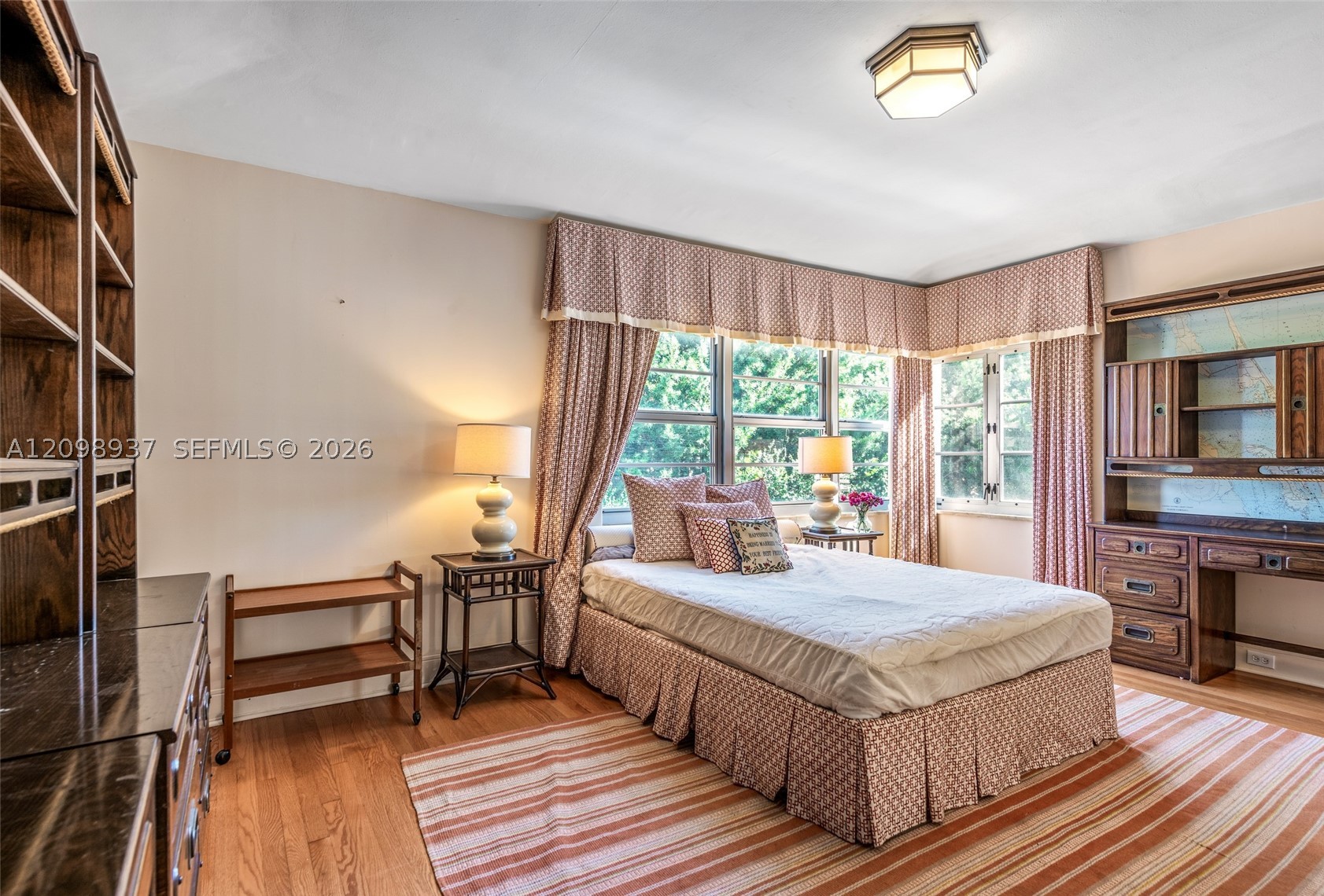 6415 Pine Tree Drive Cir, Miami Beach FL 33141