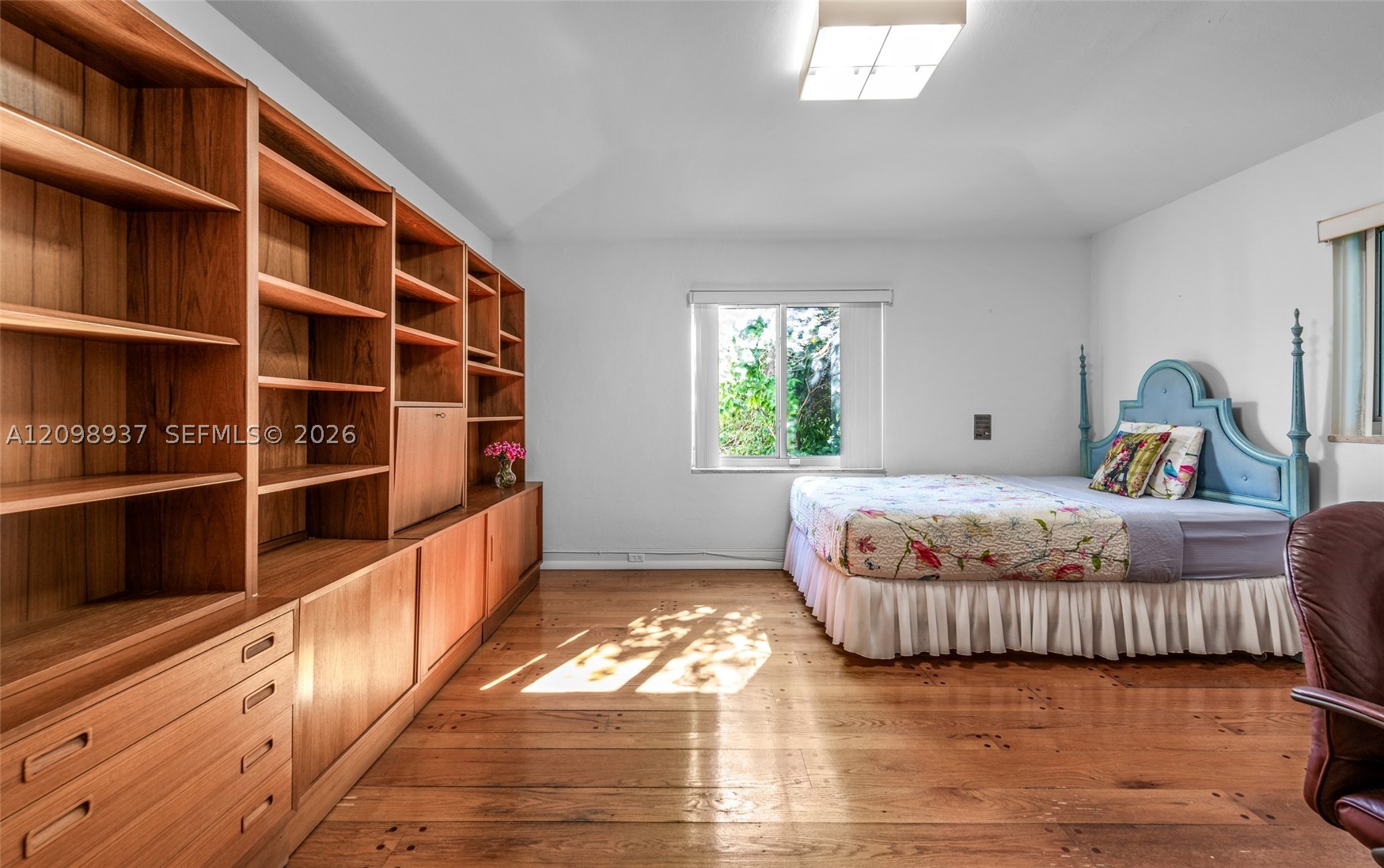 6415 Pine Tree Drive Cir, Miami Beach FL 33141