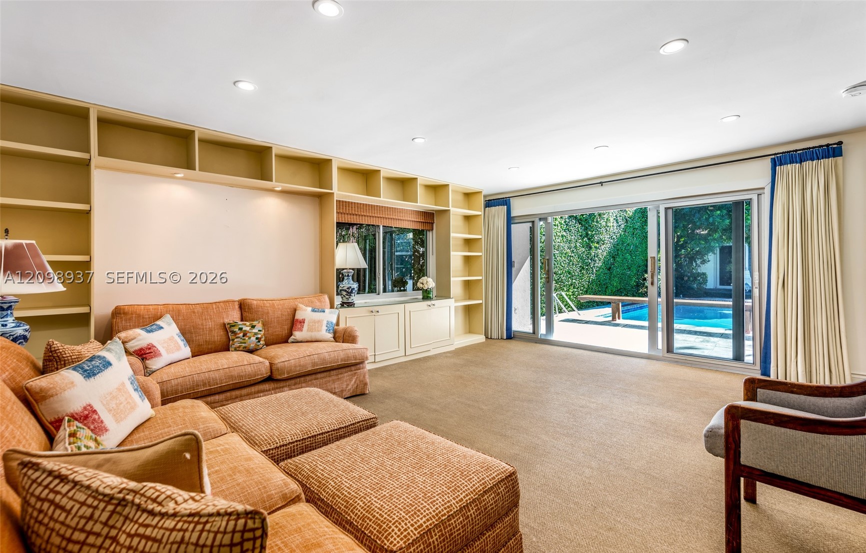 6415 Pine Tree Drive Cir, Miami Beach FL 33141