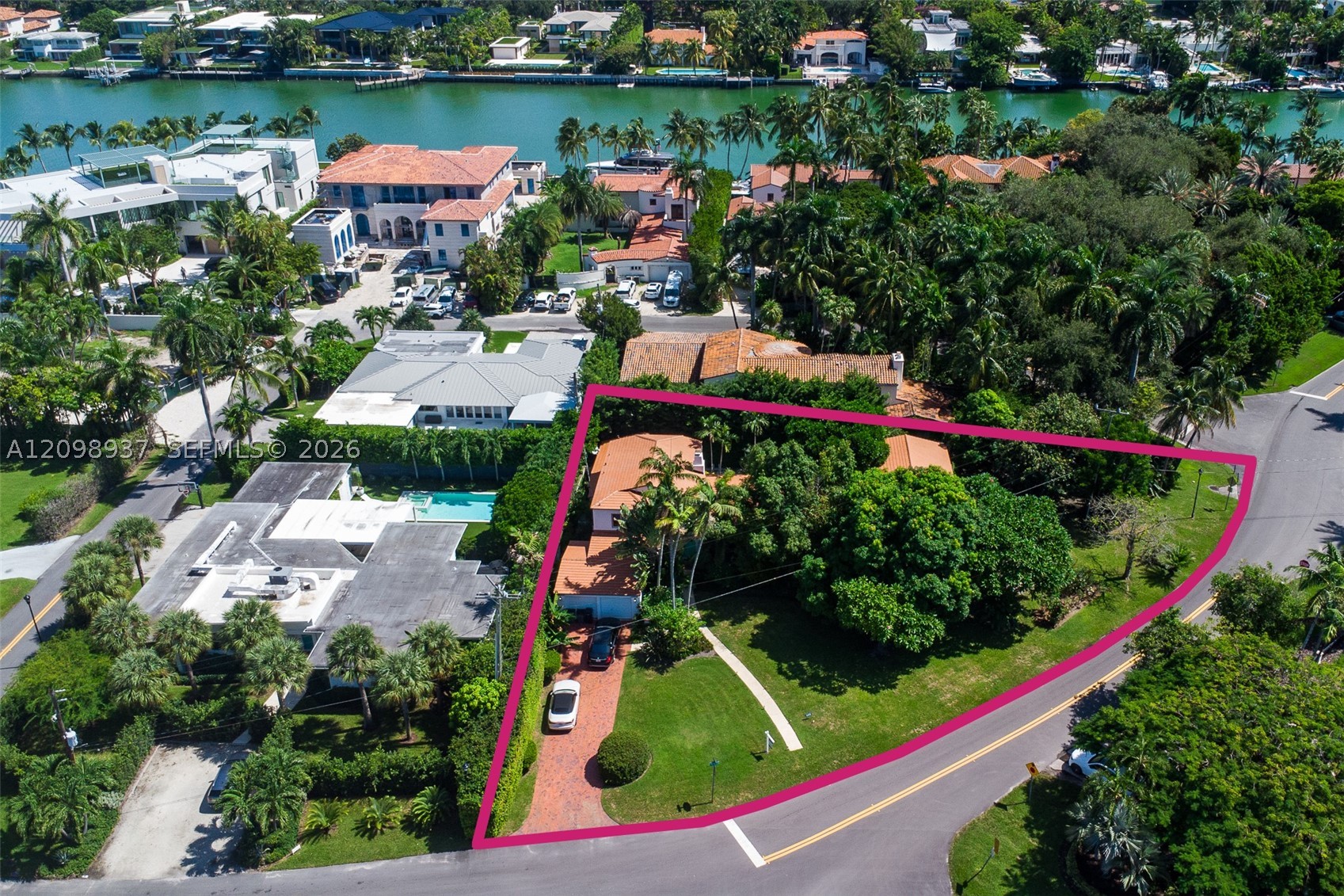 6415 Pine Tree Drive Cir, Miami Beach FL 33141
