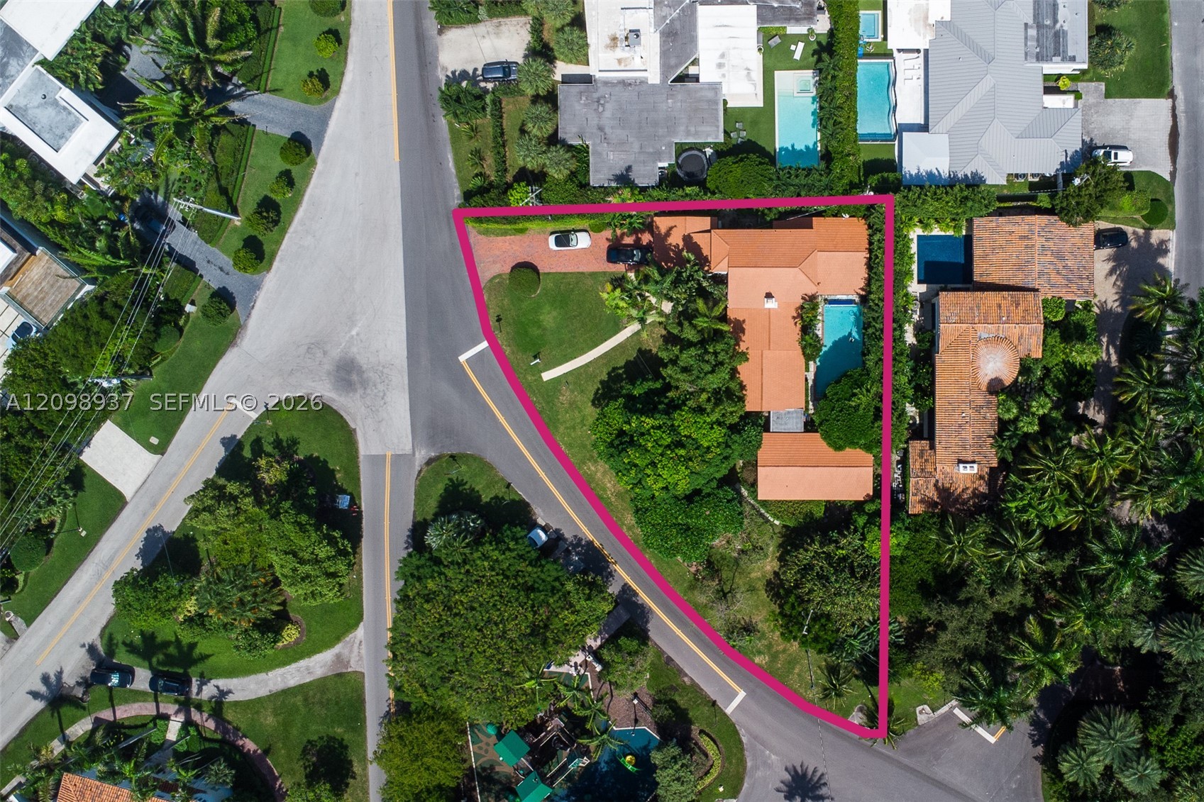 6415 Pine Tree Drive Cir, Miami Beach FL 33141