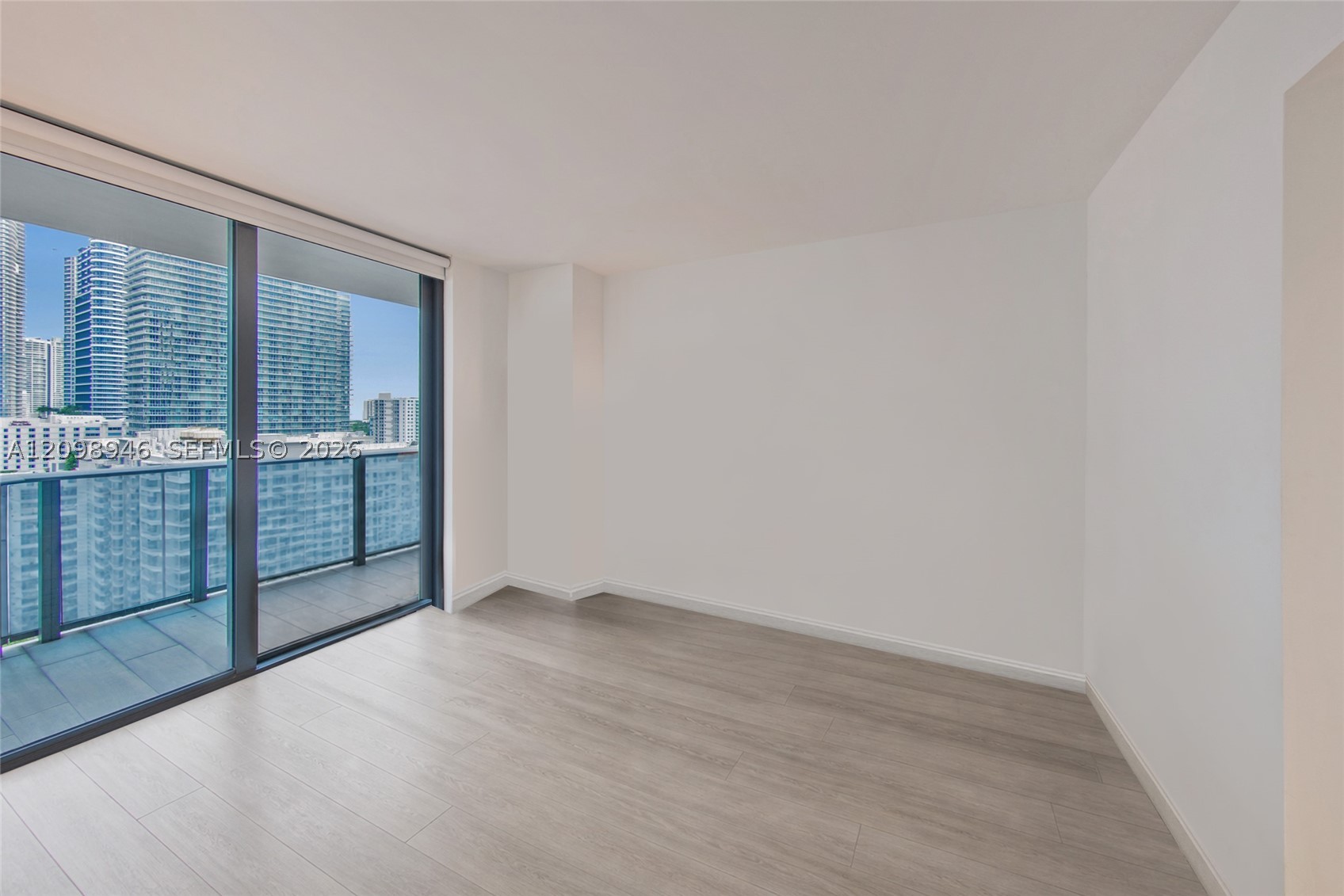 45 SW 9th St #1604, Miami FL 33130