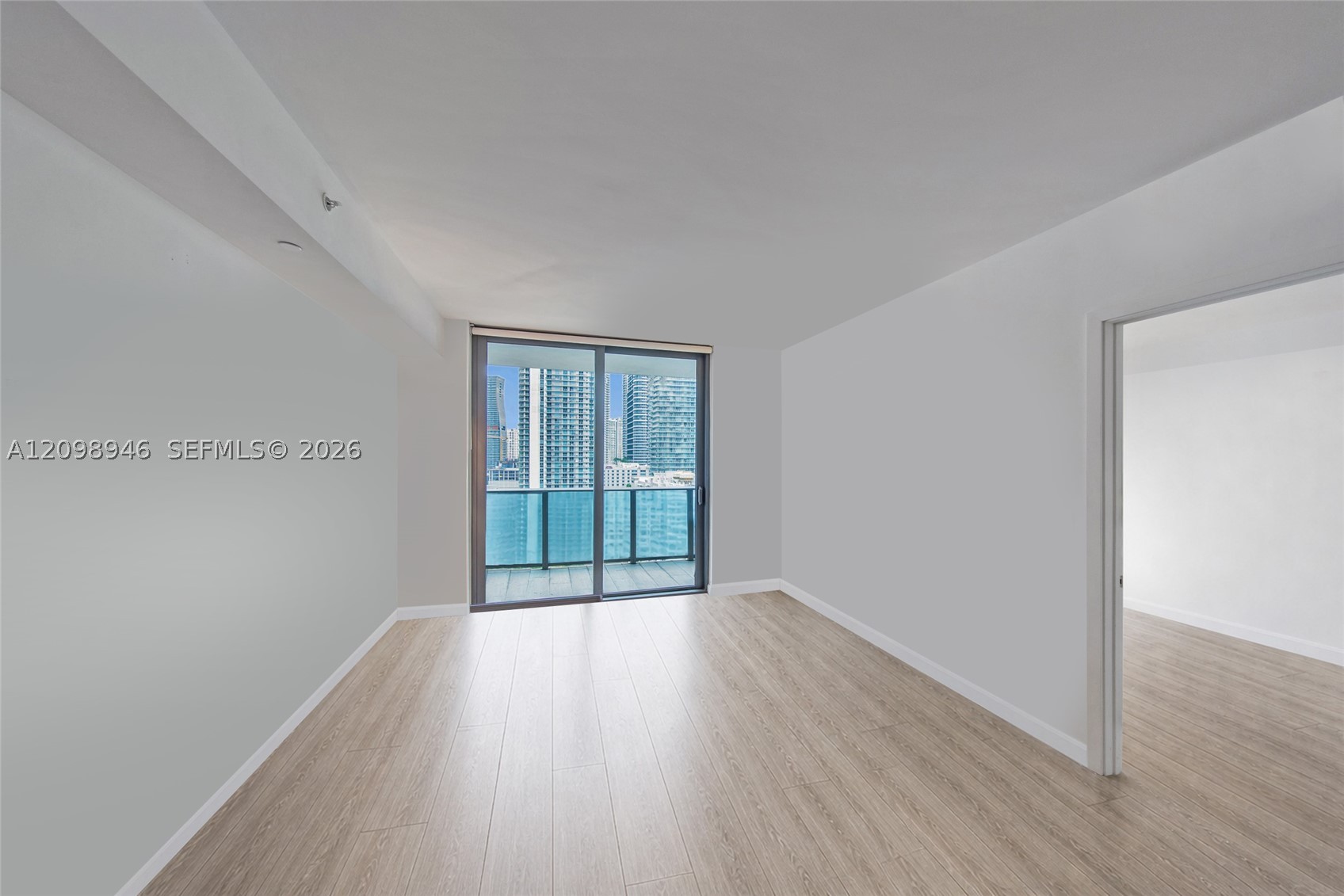 45 SW 9th St #1604, Miami FL 33130