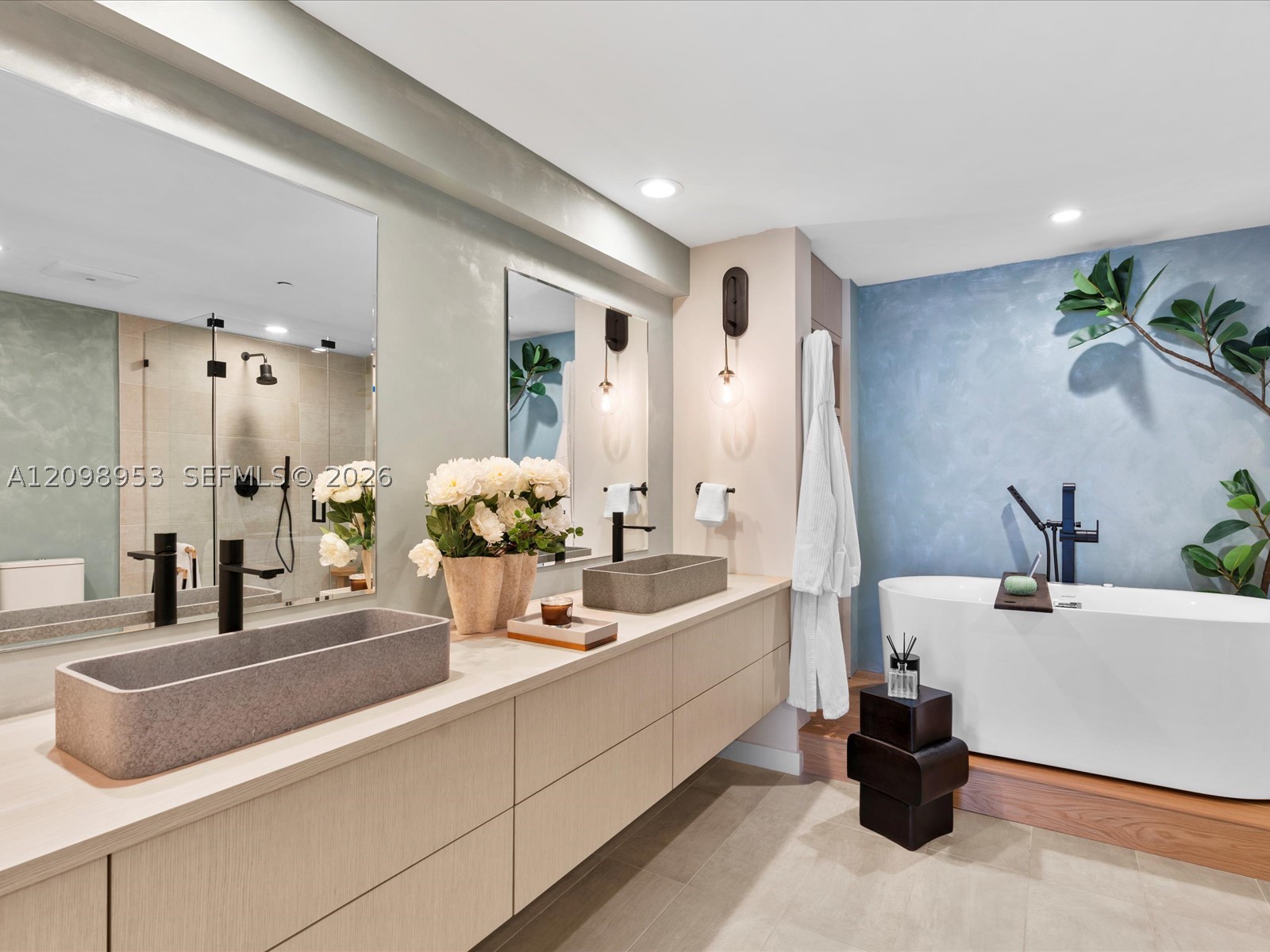 465 Brickell Ave #4905, Miami FL 33131