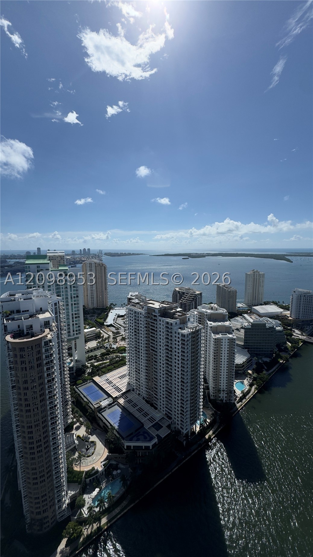465 Brickell Ave #4905, Miami FL 33131