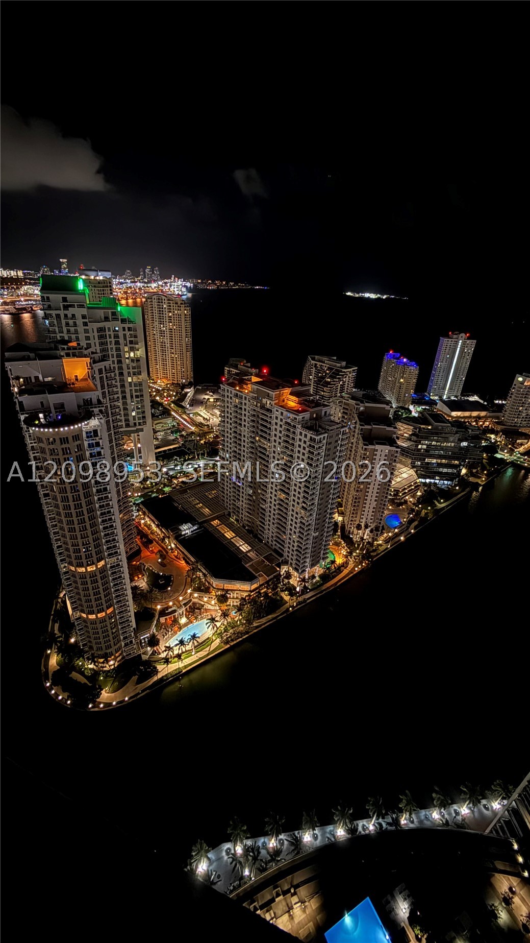 465 Brickell Ave #4905, Miami FL 33131