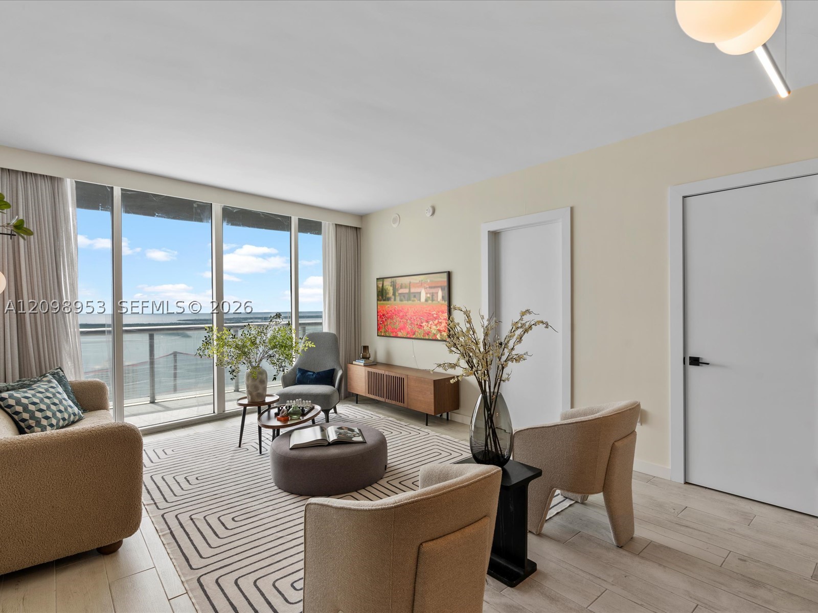 465 Brickell Ave #4905, Miami FL 33131