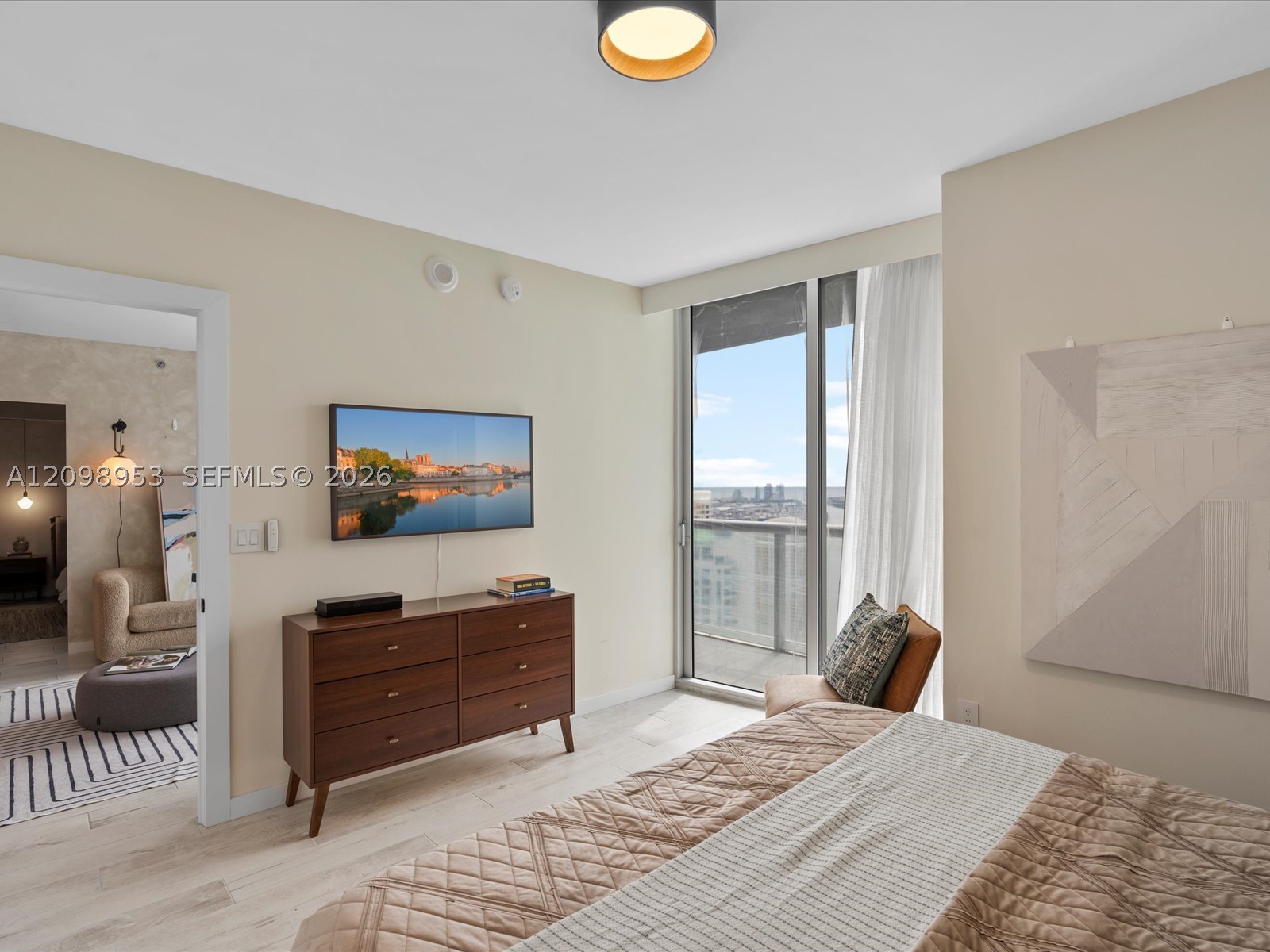 465 Brickell Ave #4905, Miami FL 33131