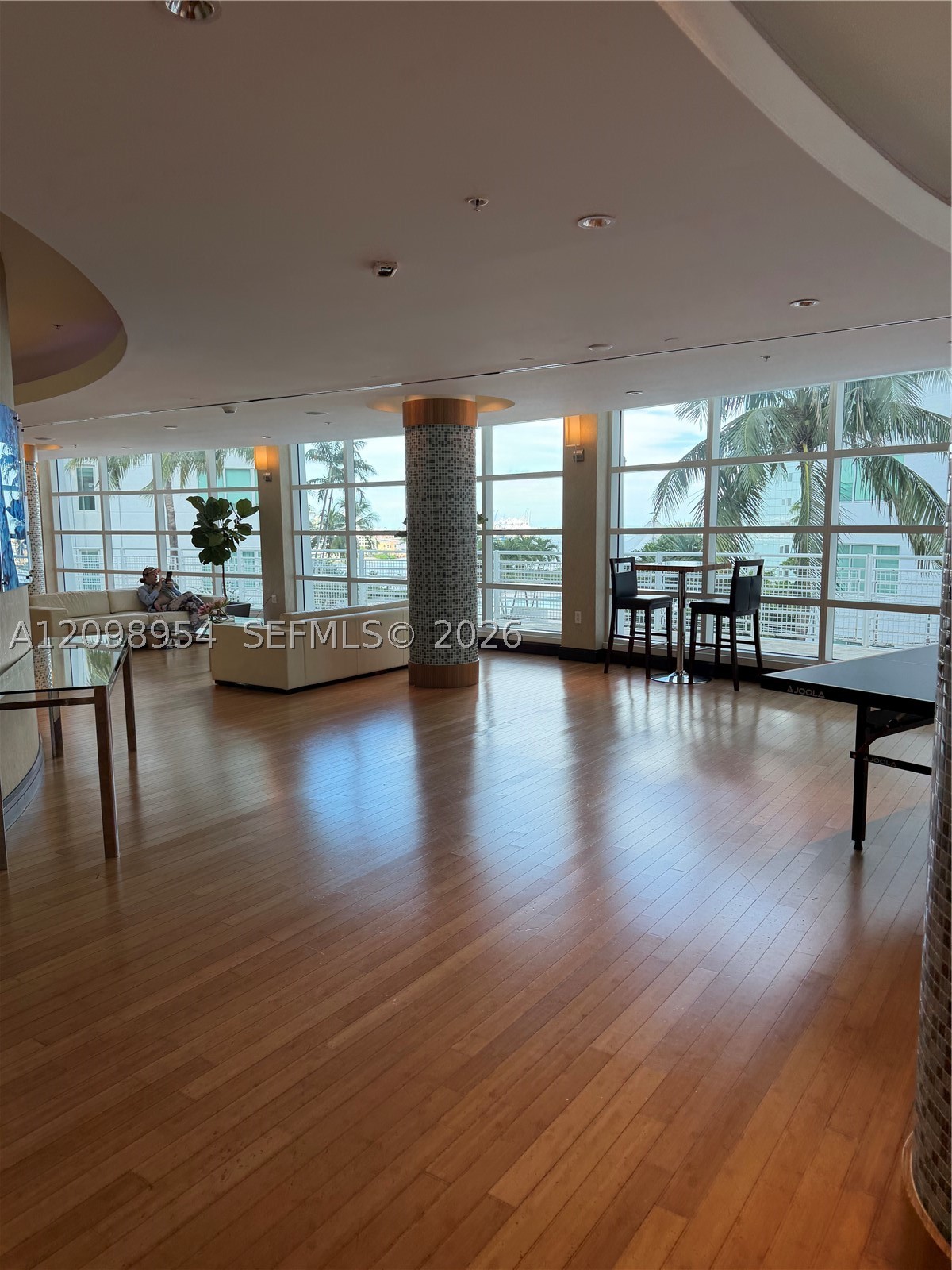 253 NE 2nd St #2405, Miami FL 33132