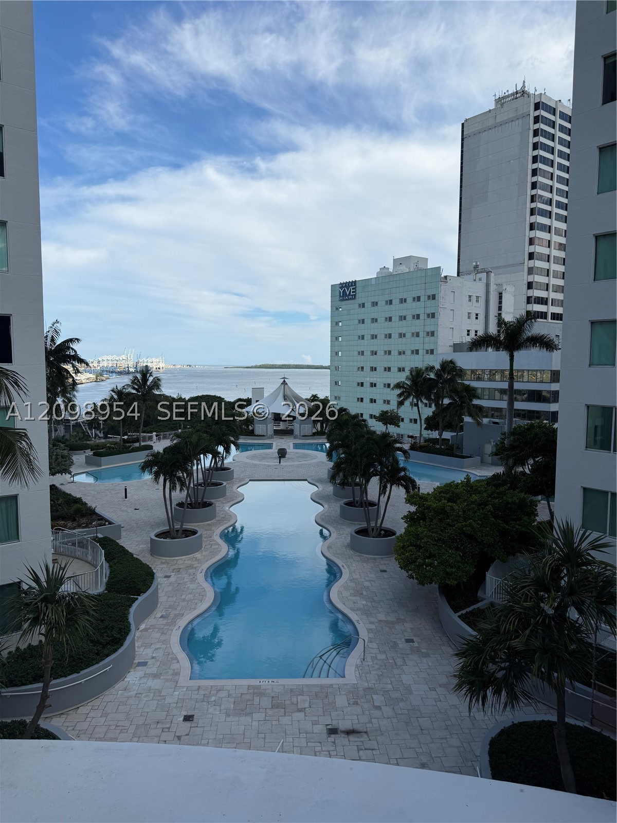 253 NE 2nd St #2405, Miami FL 33132