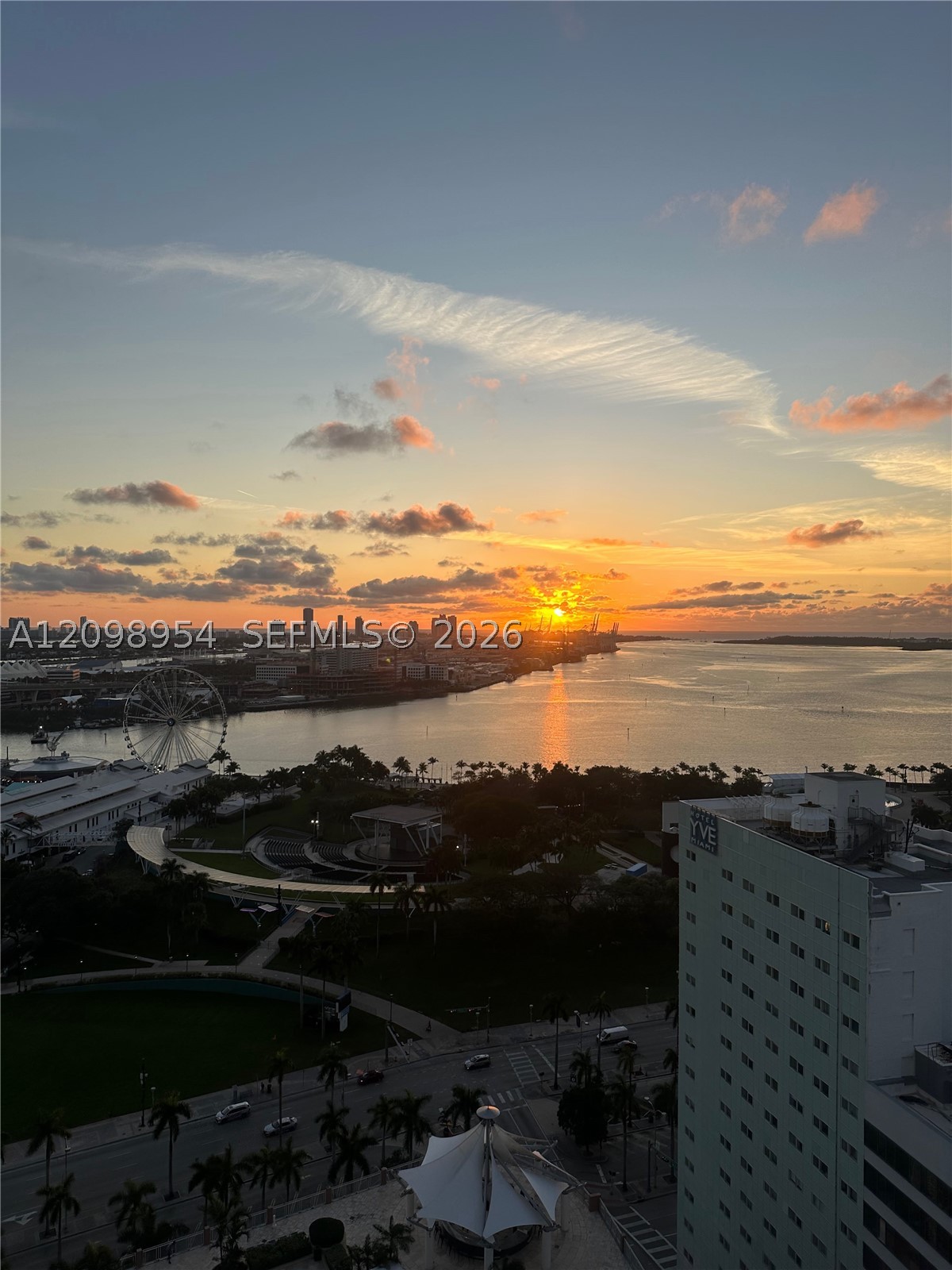 253 NE 2nd St #2405, Miami FL 33132