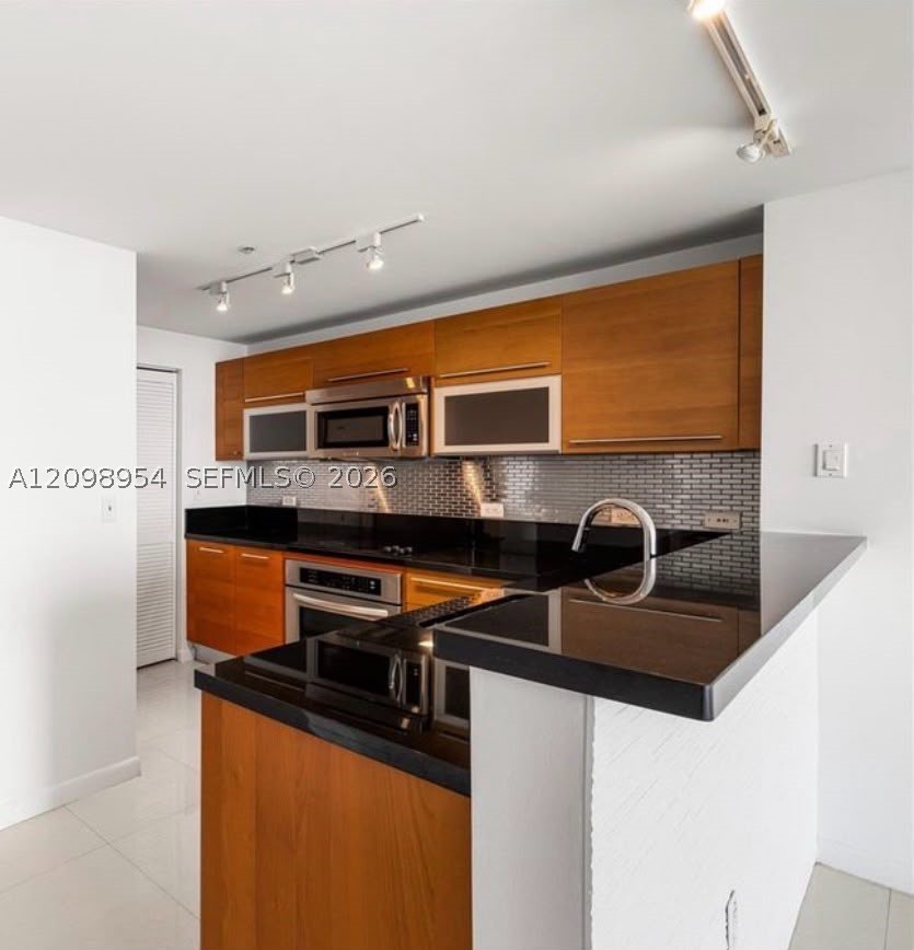 253 NE 2nd St #2405, Miami FL 33132