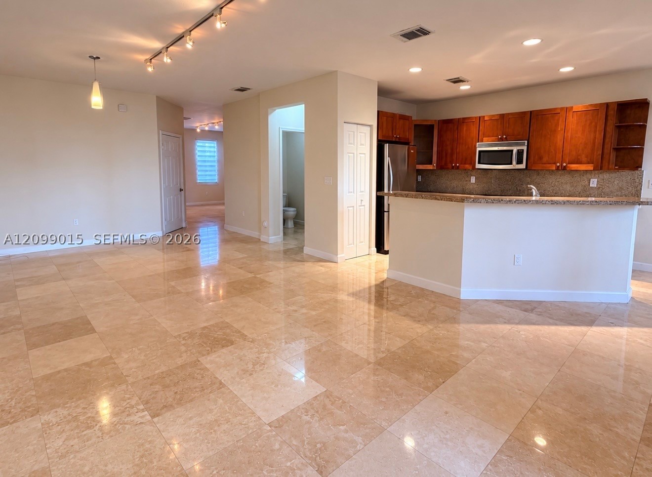 10711 NW 75th Ln, Doral FL 33178