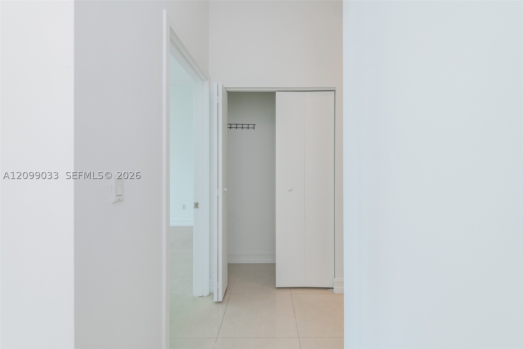 1331 Brickell Bay Dr #606, Miami FL 33131