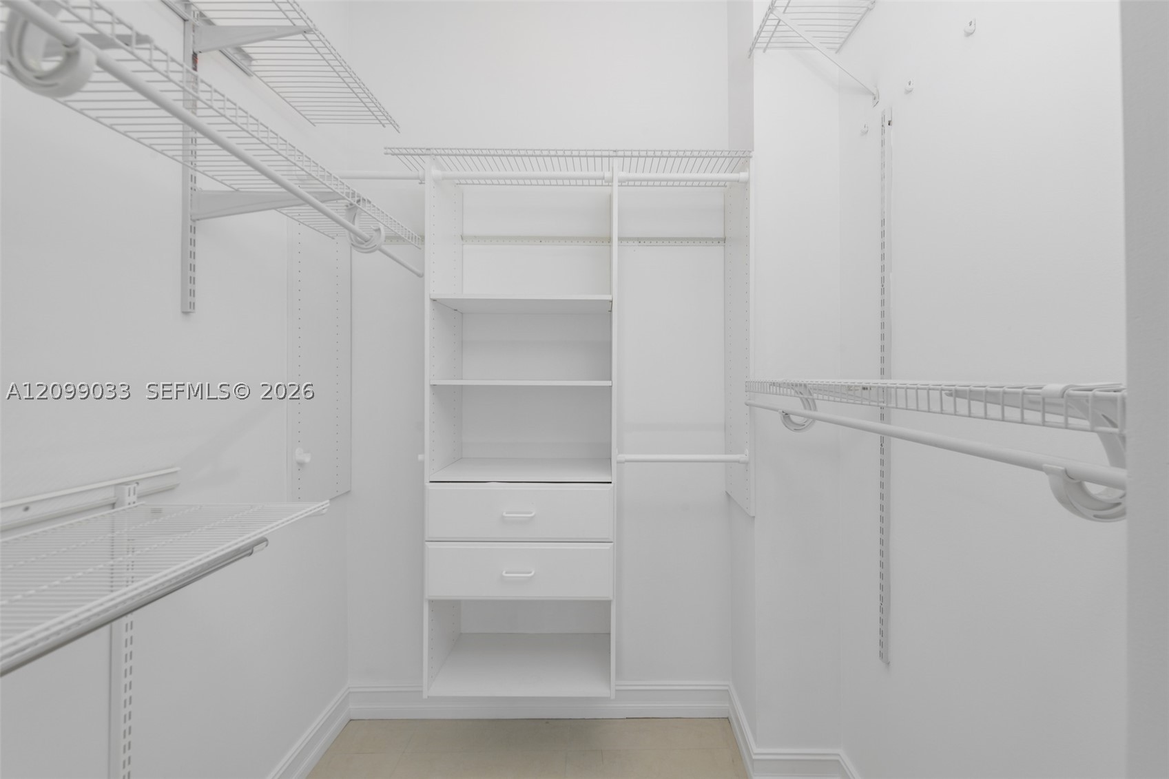 1331 Brickell Bay Dr #606, Miami FL 33131