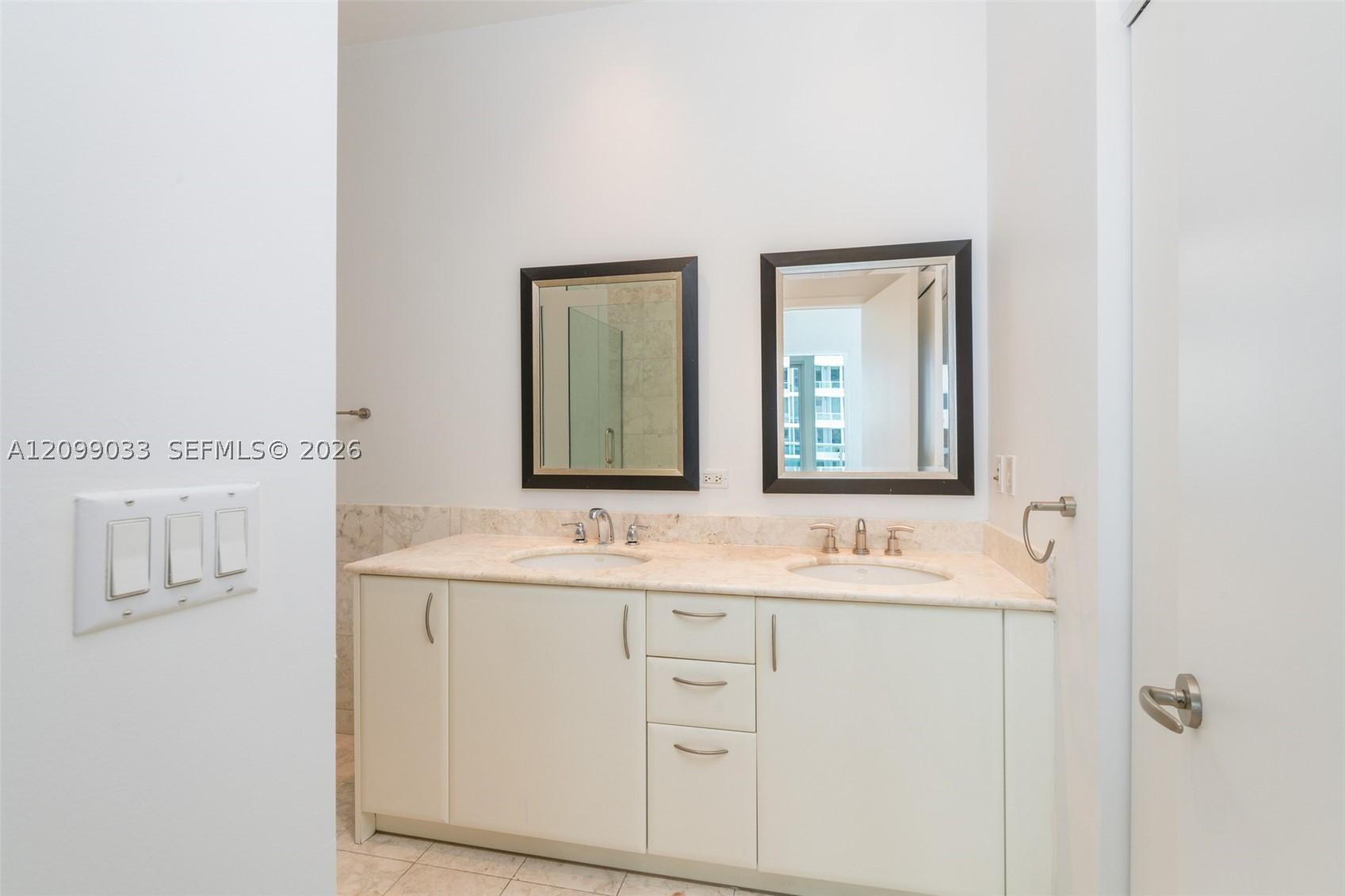 1331 Brickell Bay Dr #606, Miami FL 33131