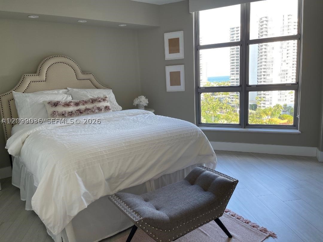 3500 Mystic Pointe Dr #1507, Aventura FL 33180