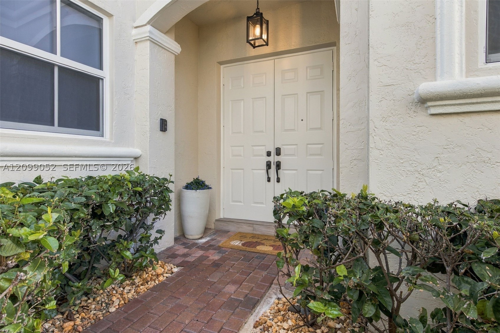 1516 Breakwater Ter, Hollywood FL 33019