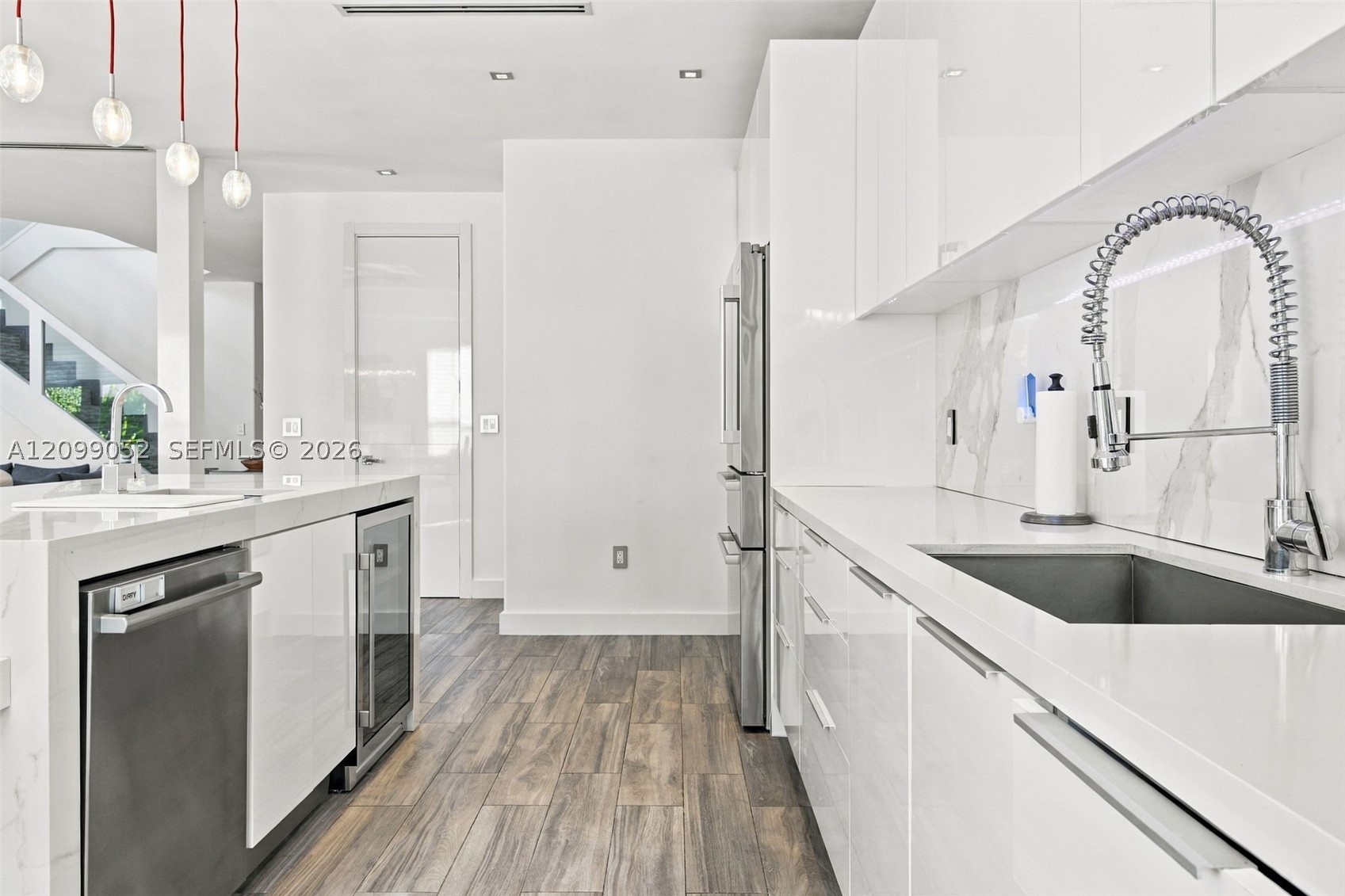 1516 Breakwater Ter, Hollywood FL 33019
