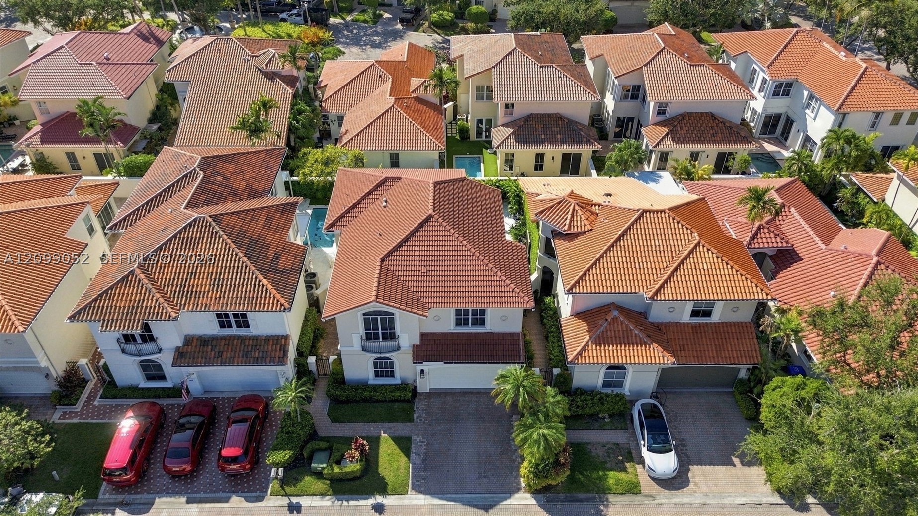1516 Breakwater Ter, Hollywood FL 33019