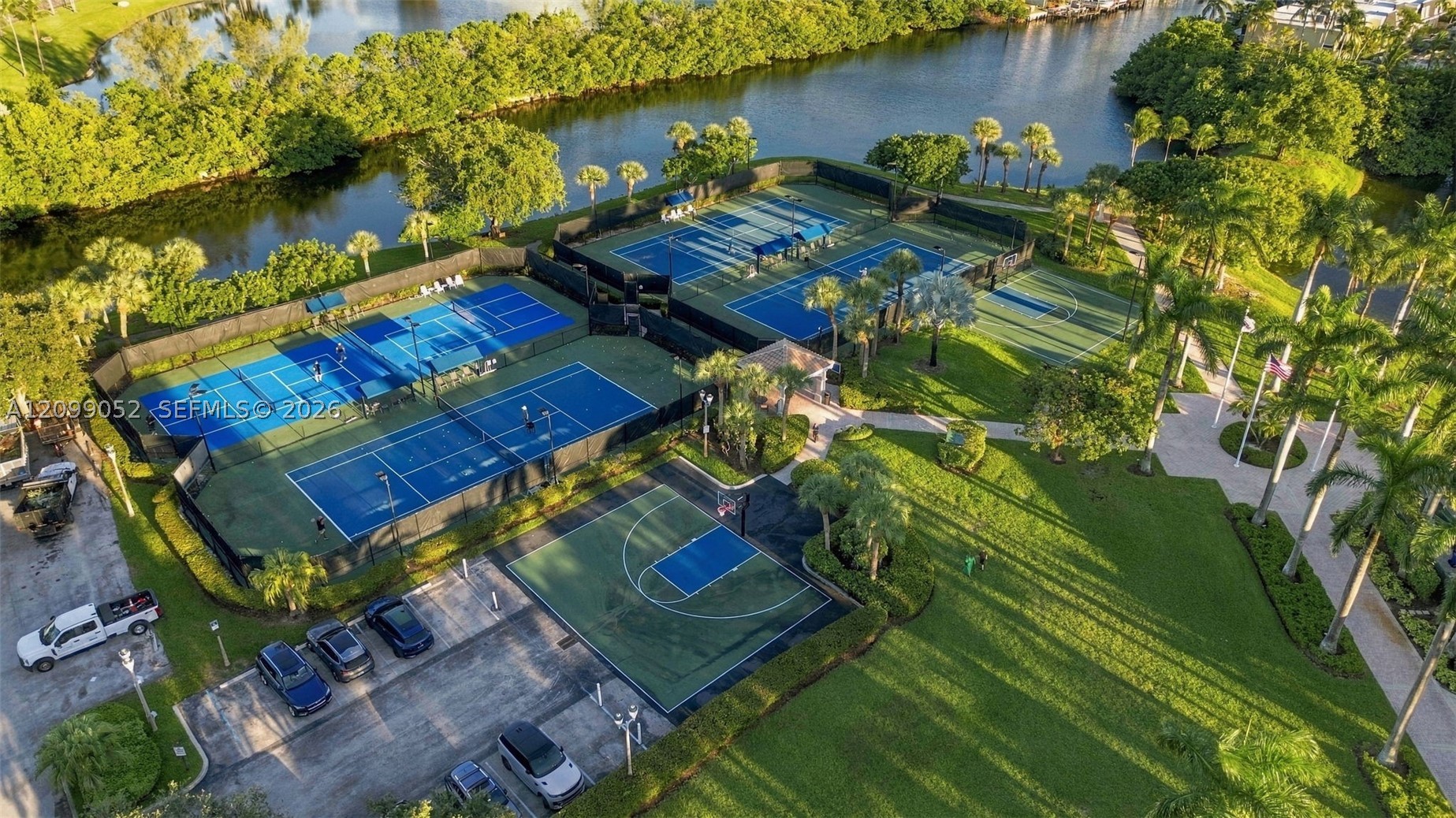 1516 Breakwater Ter, Hollywood FL 33019