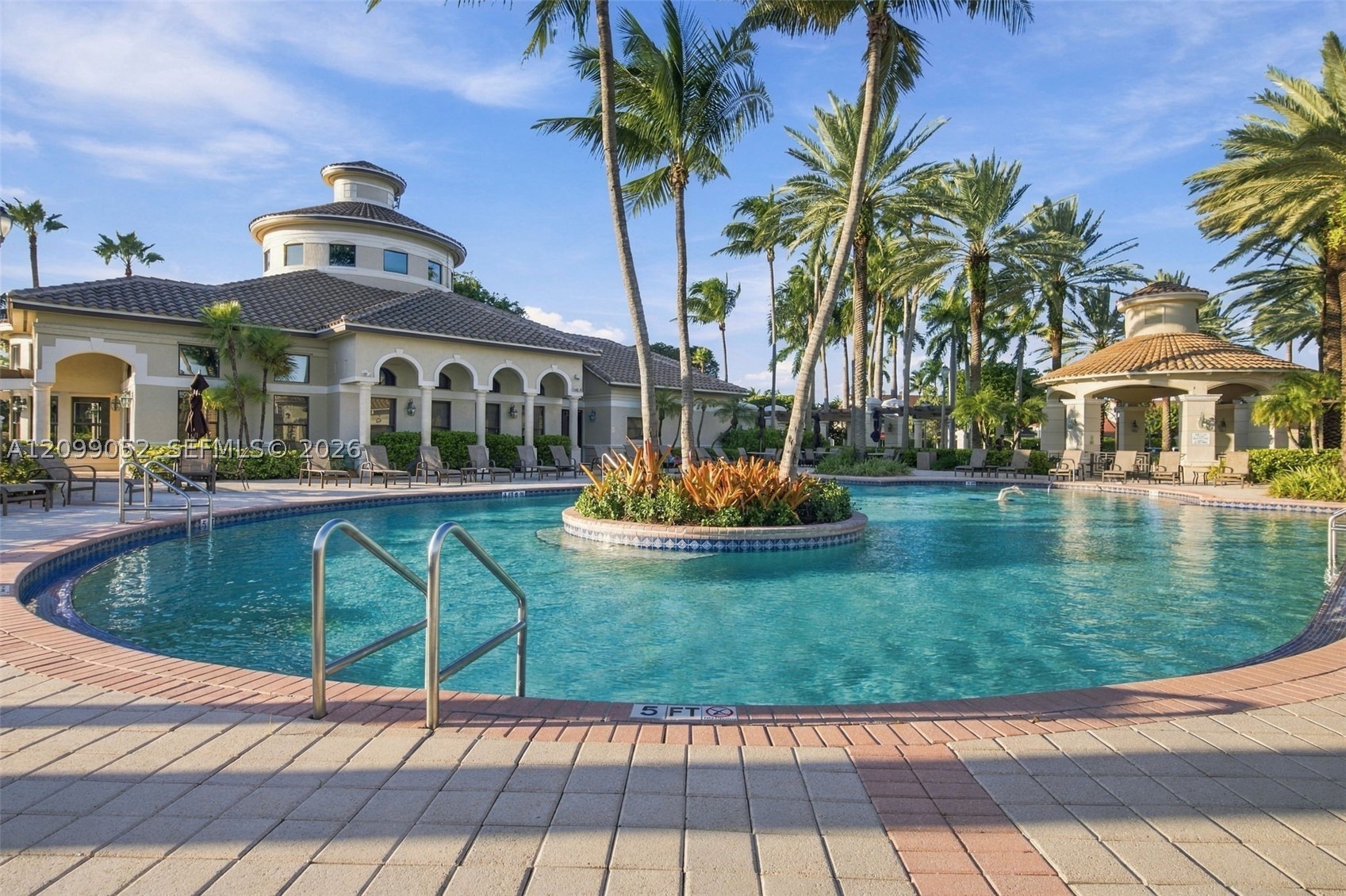 1516 Breakwater Ter, Hollywood FL 33019