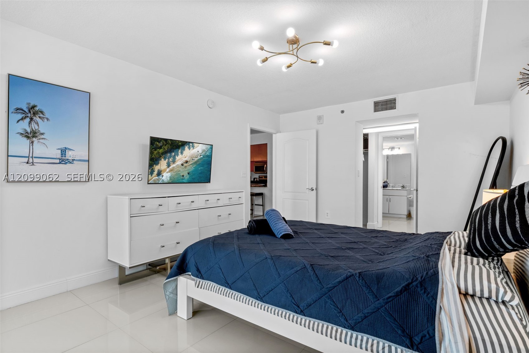 1200 Brickell Bay Dr #3908, Miami FL 33131