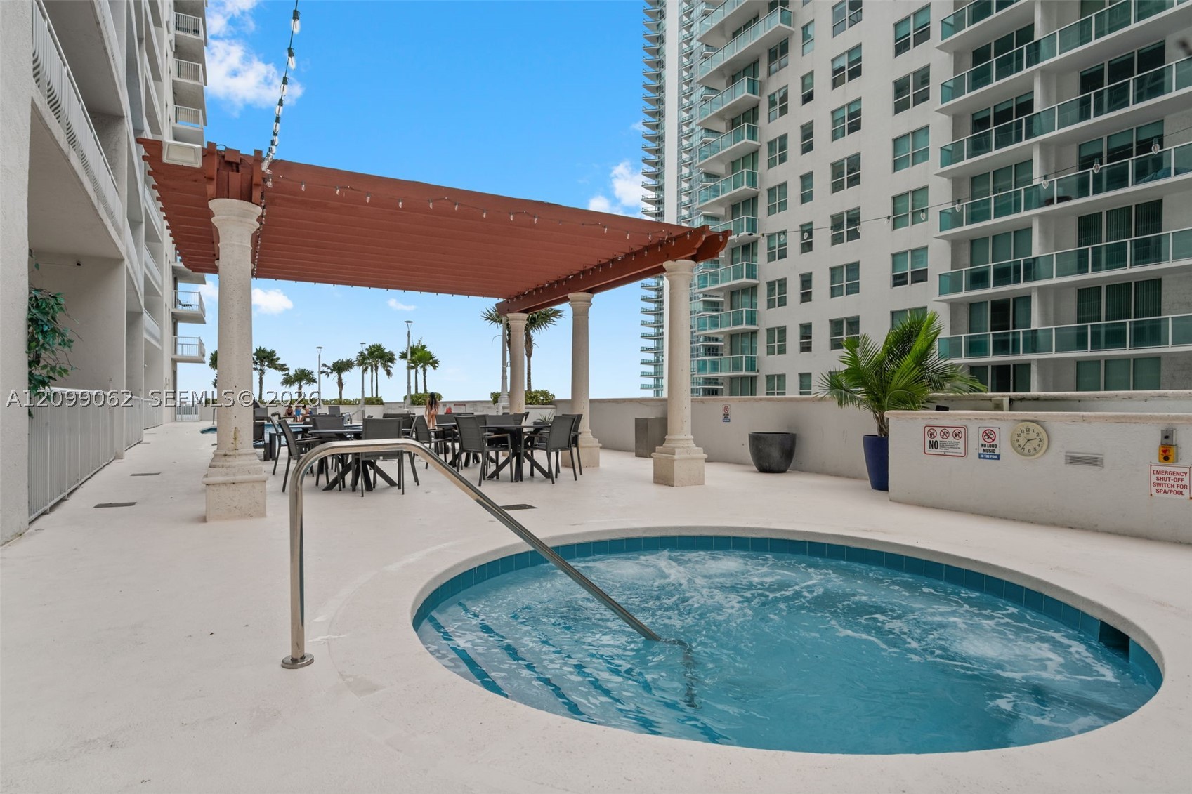 1200 Brickell Bay Dr #3908, Miami FL 33131