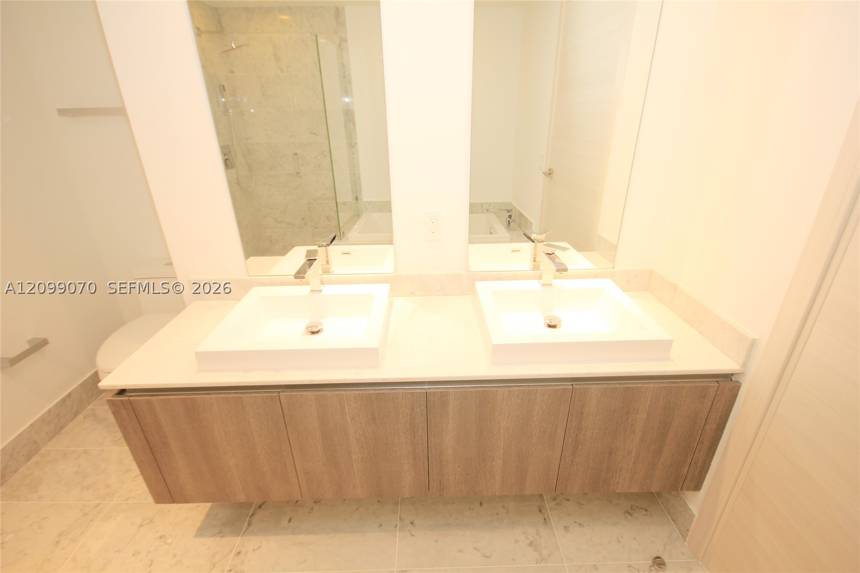 801 S Miami Ave #3710, Miami FL 33130