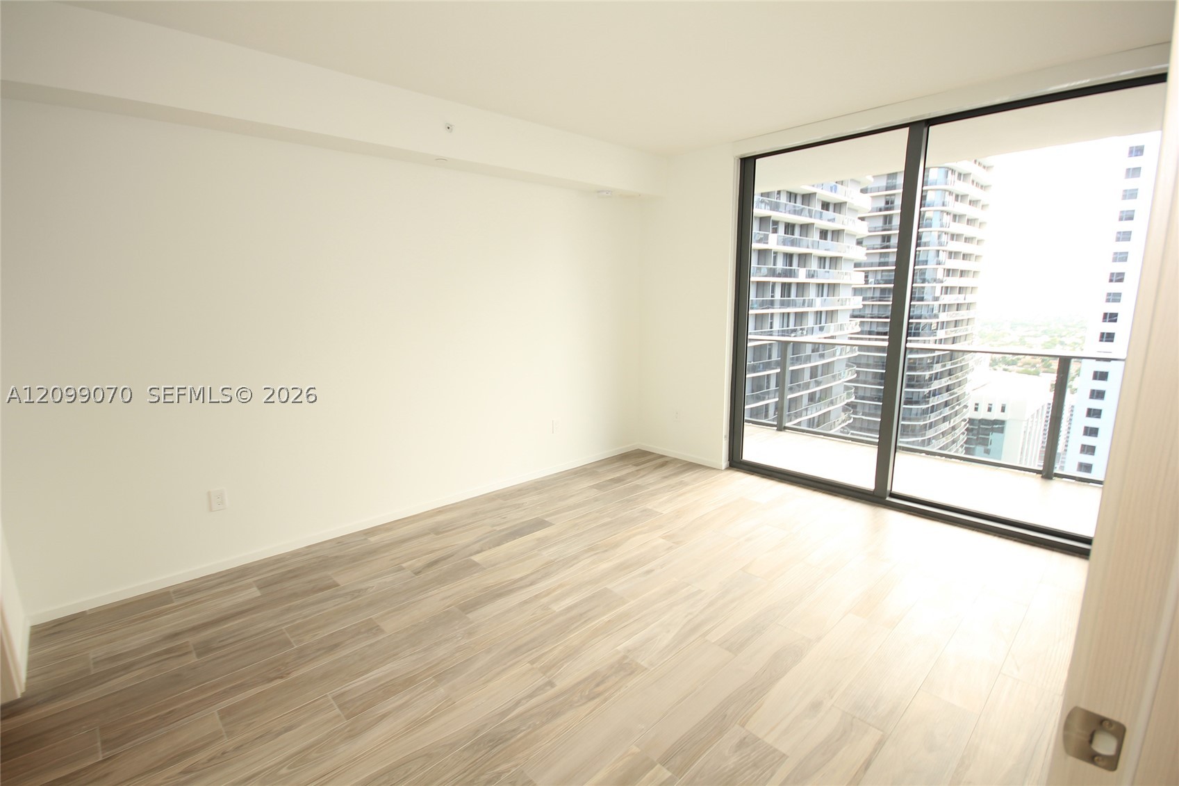 801 S Miami Ave #3710, Miami FL 33130