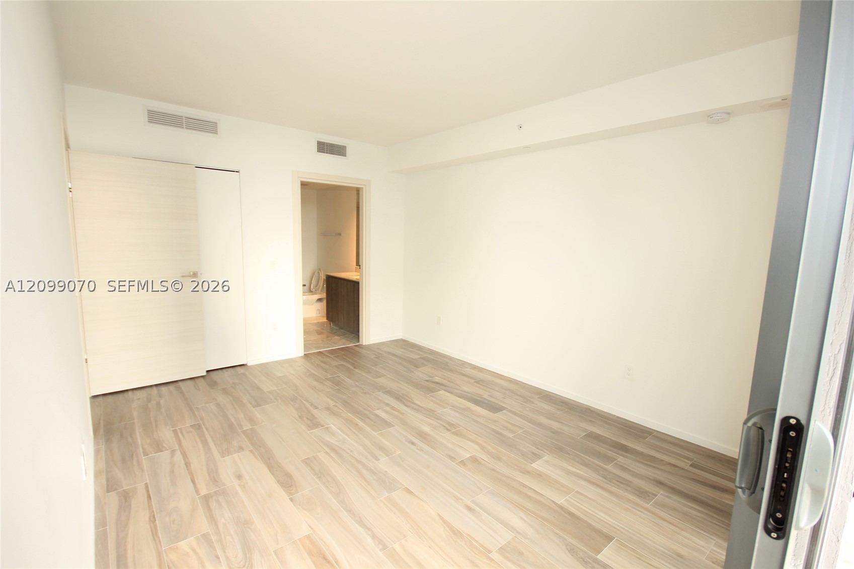 801 S Miami Ave #3710, Miami FL 33130