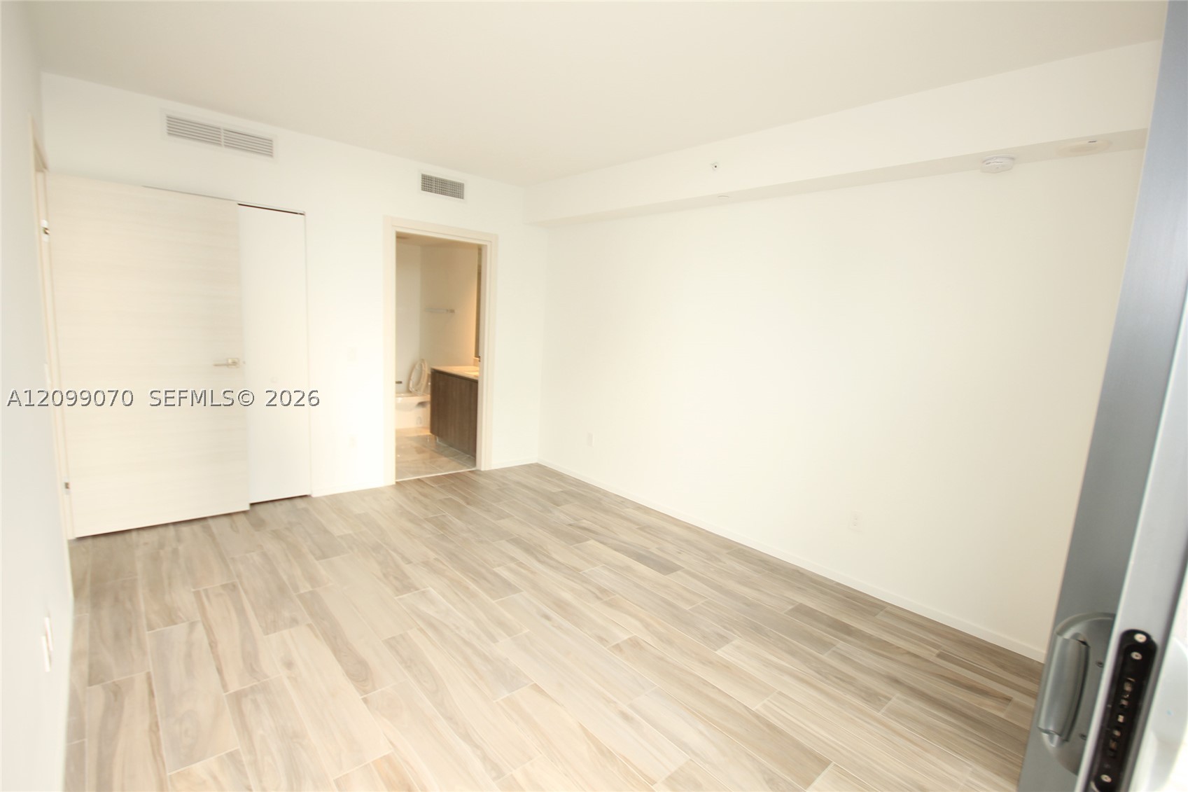 801 S Miami Ave #3710, Miami FL 33130