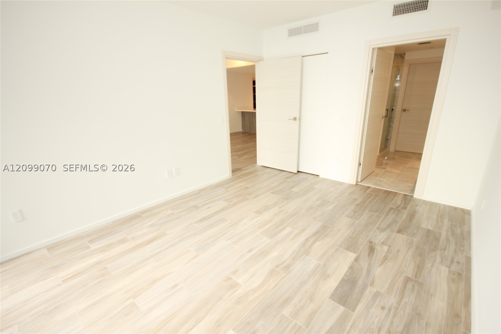 801 S Miami Ave #3710, Miami FL 33130