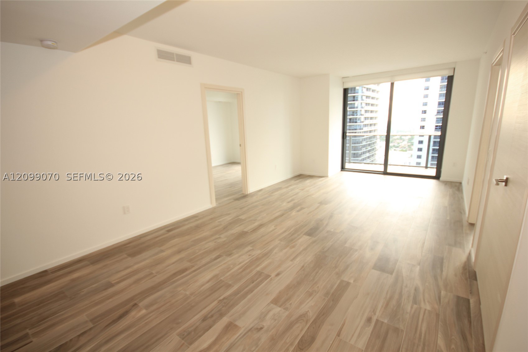 801 S Miami Ave #3710, Miami FL 33130